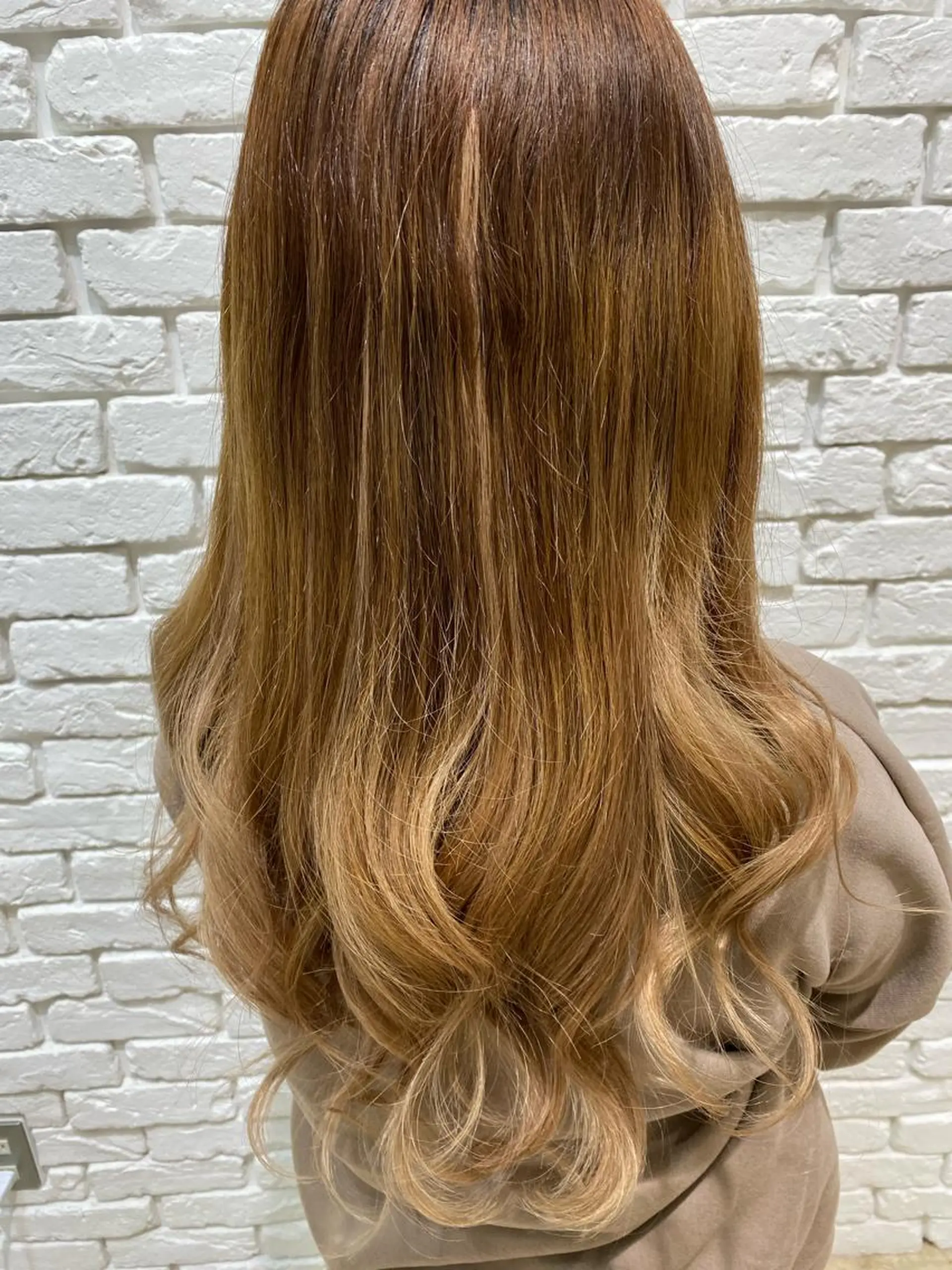 ミディアム エクステ ROSEL 沢津橋  楓のヘアスタイル