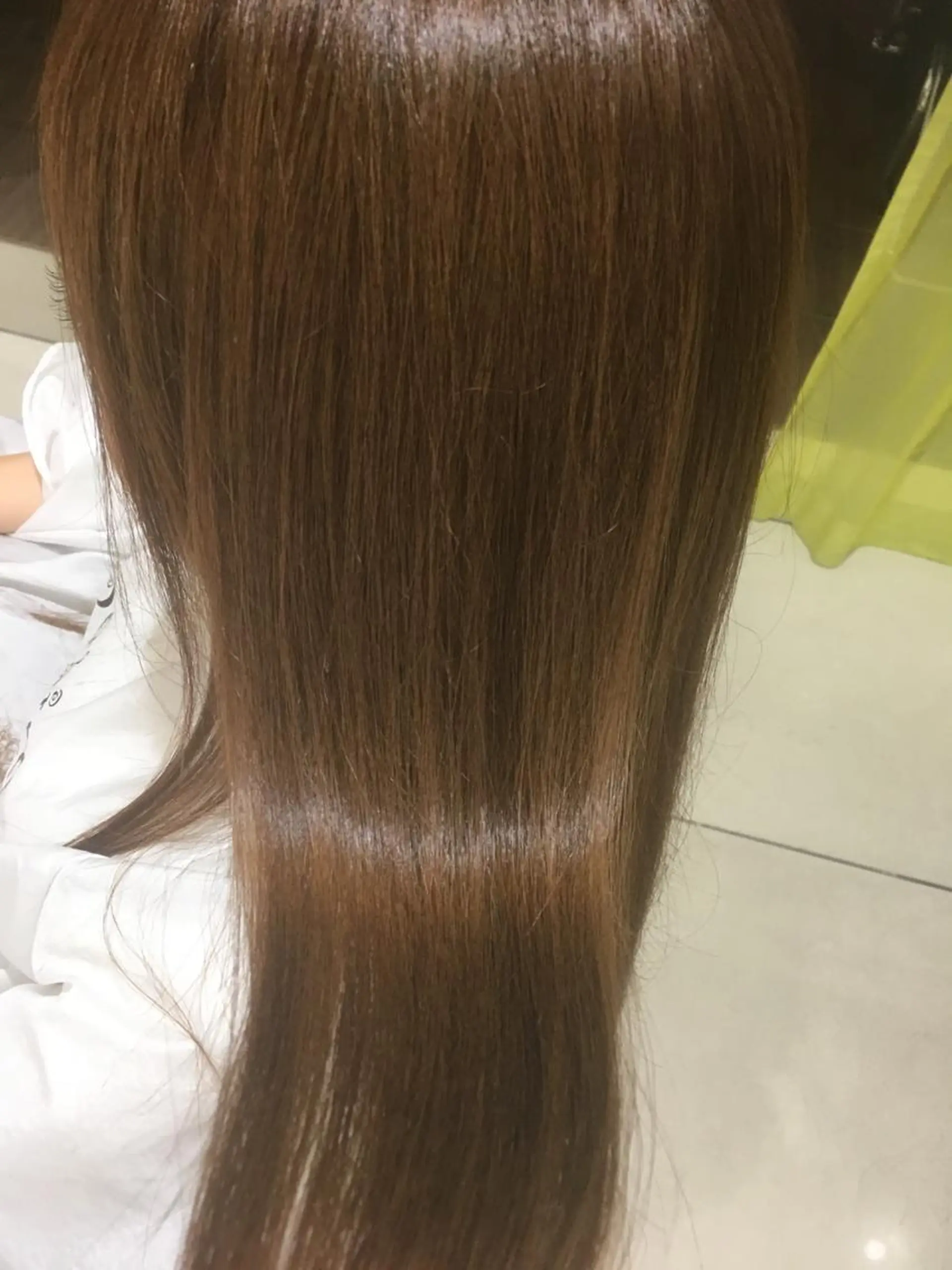 esse大阪茶屋町店所属・レイヤーカット 新井田陽寿のヘアスタイル