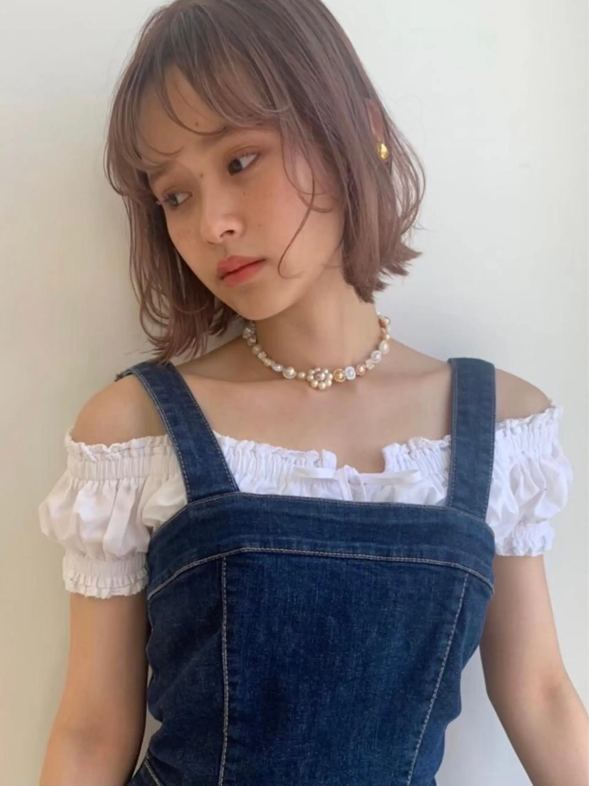 ミディアム カット ヘアカラー ＨＩ ROのヘアスタイル