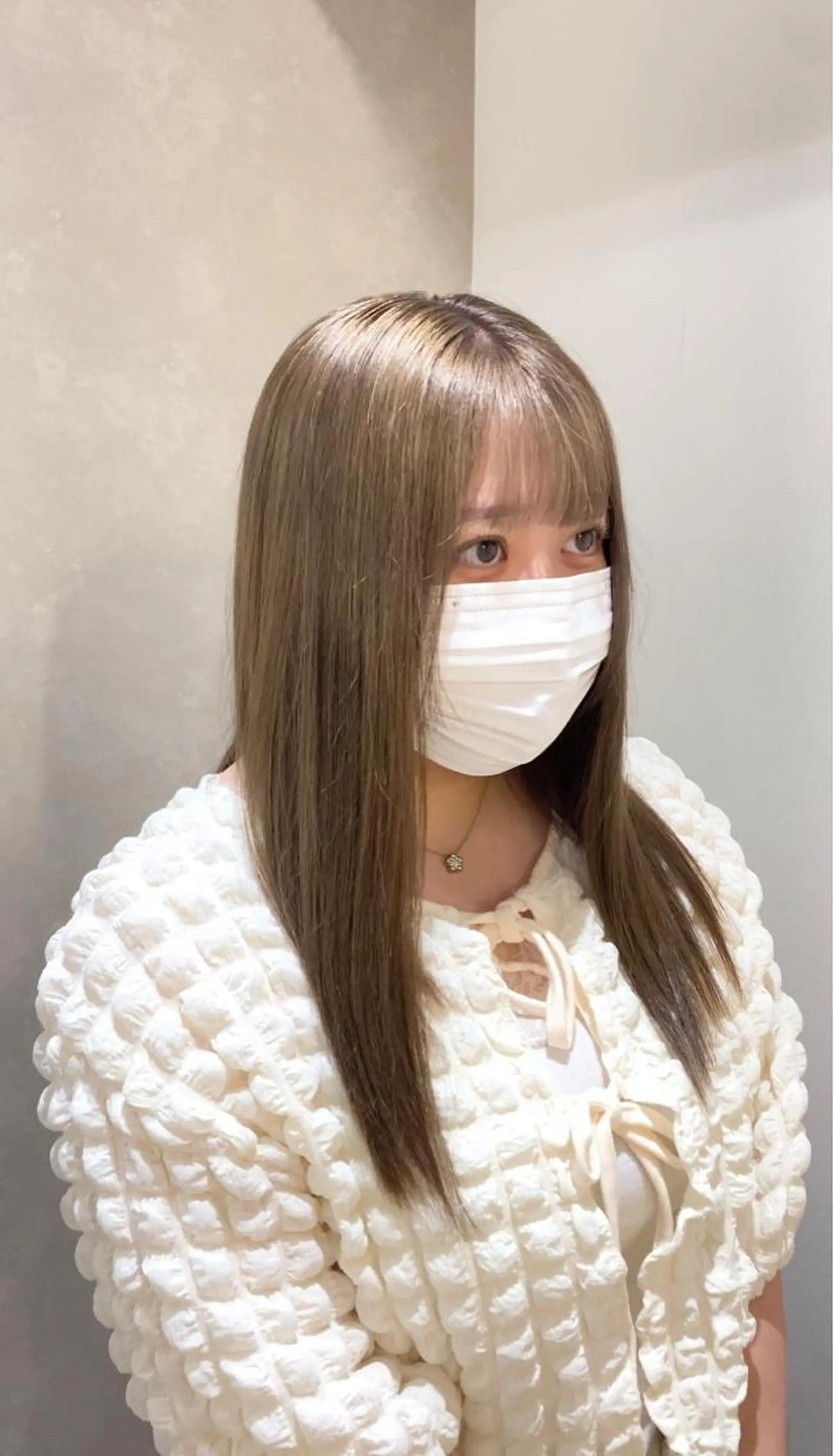 セミロング カラー ヘアアレンジ キッズ ベージュカラー ブリーチ ミルクティーベージュ トリートメント ヘアカラー HAZEL博多所属・杉村 一輝のヘアスタイル