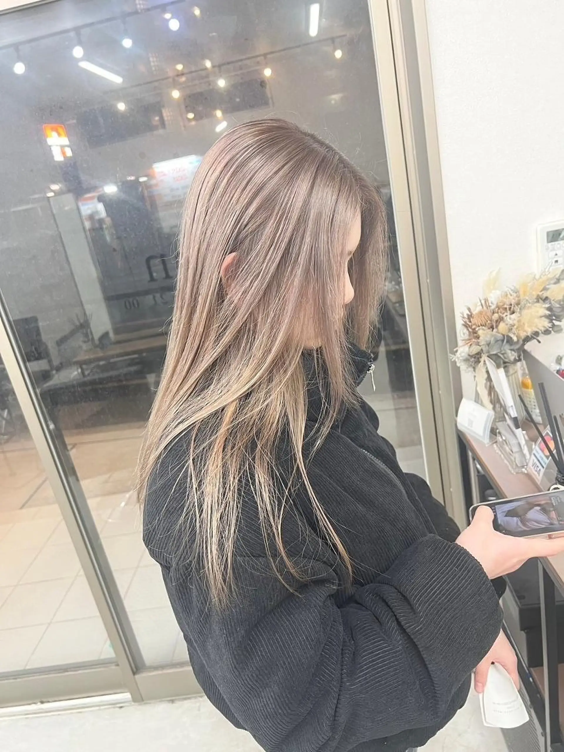 ミディアム カラー特化  Eir 茶屋町 西岡のヘアスタイル