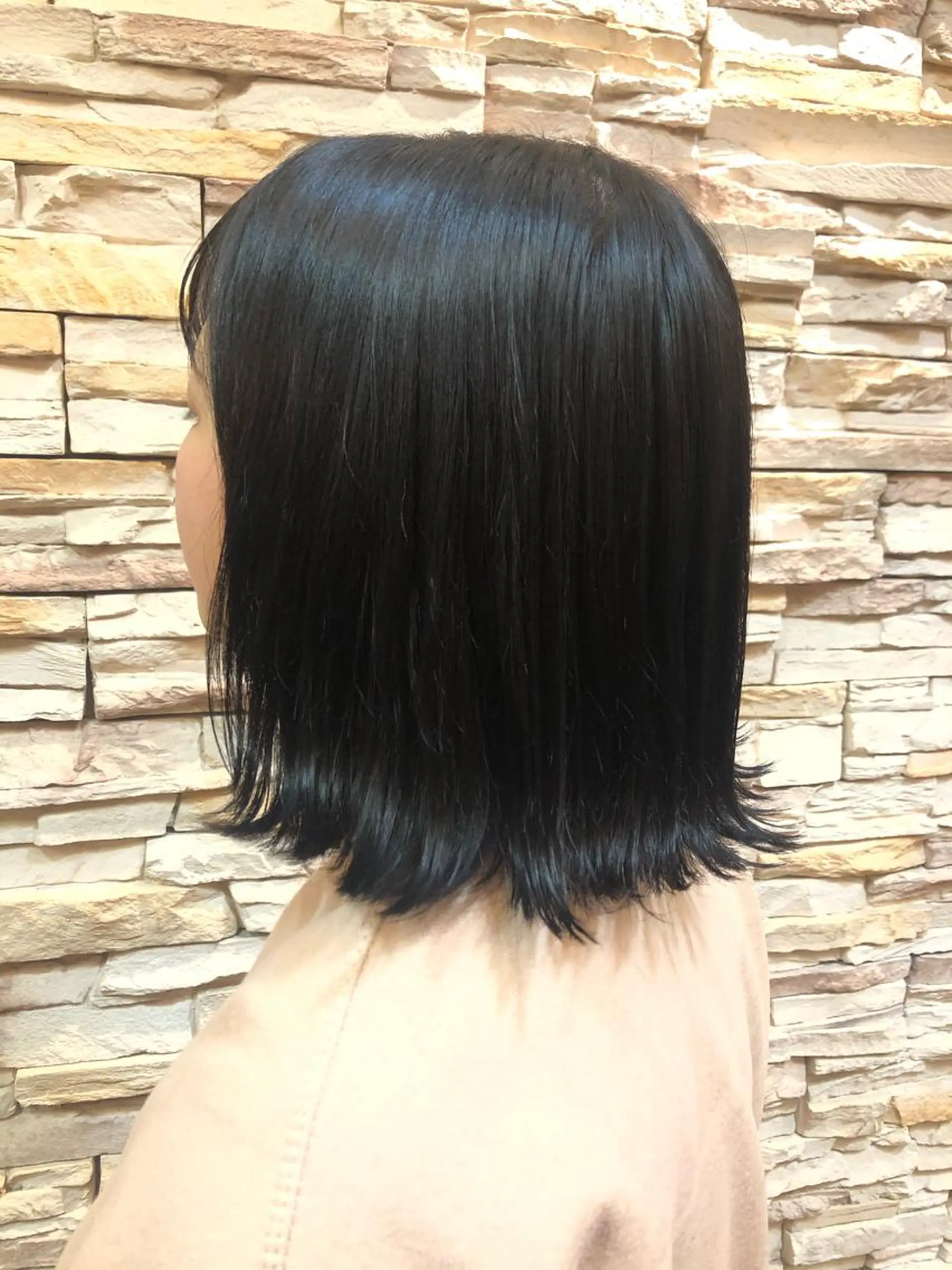 ミディアム 本多 美羽のヘアスタイル