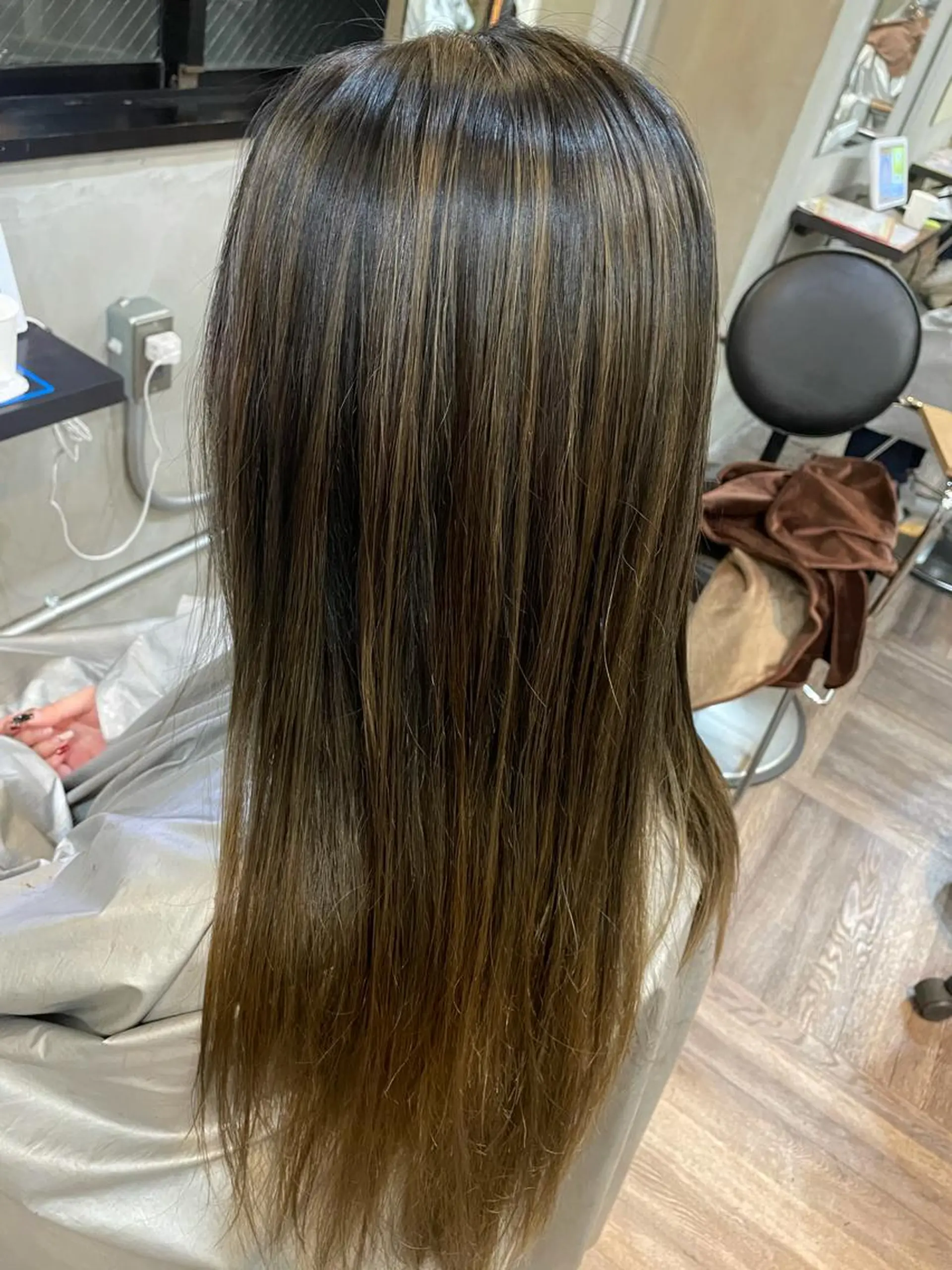 ロング カラー バレイヤージュ ブリーチ レイヤーカット ロング ヘアカラー トリートメント La fith 店長 城谷颯人のヘアスタイル
