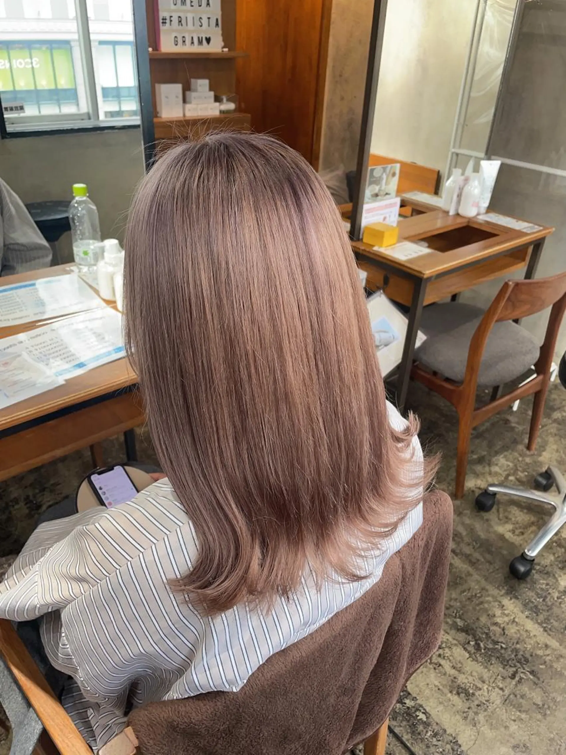 ミディアム カラー ヘアカラー 梅田美容室 山崎海波のヘアスタイル