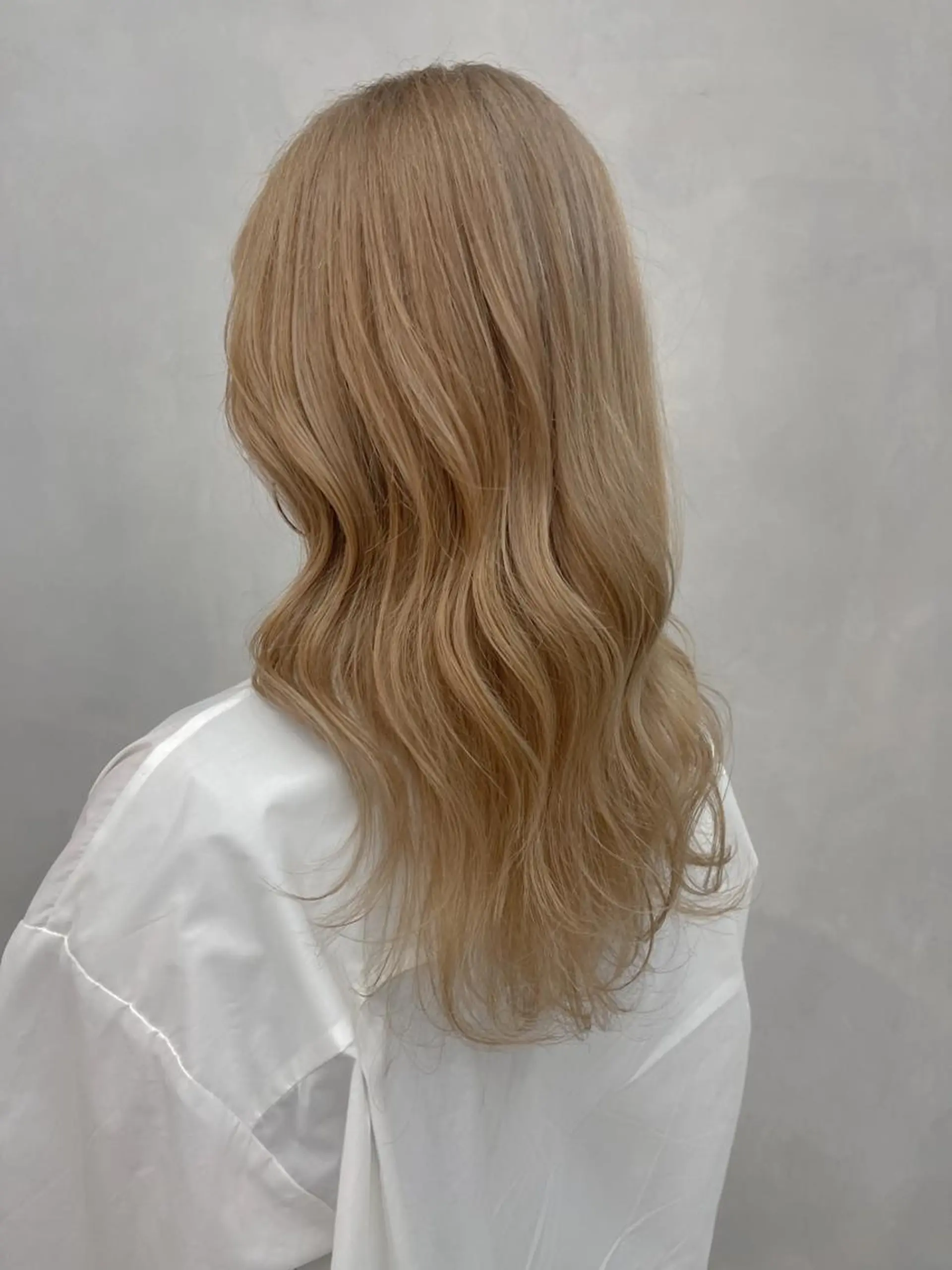 セミロング カラー ベージュカラー ブリーチ ケアブリーチ 🦋レイヤーカット ミドリカワ🦋のヘアスタイル