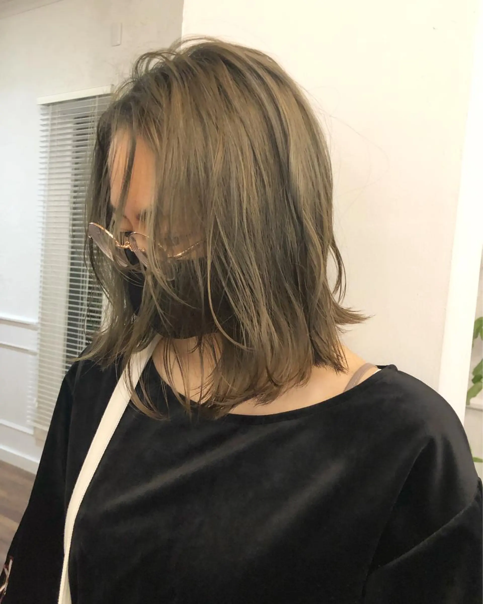 セミロング カラー カット ヘアカラー 江原 彩華のヘアスタイル