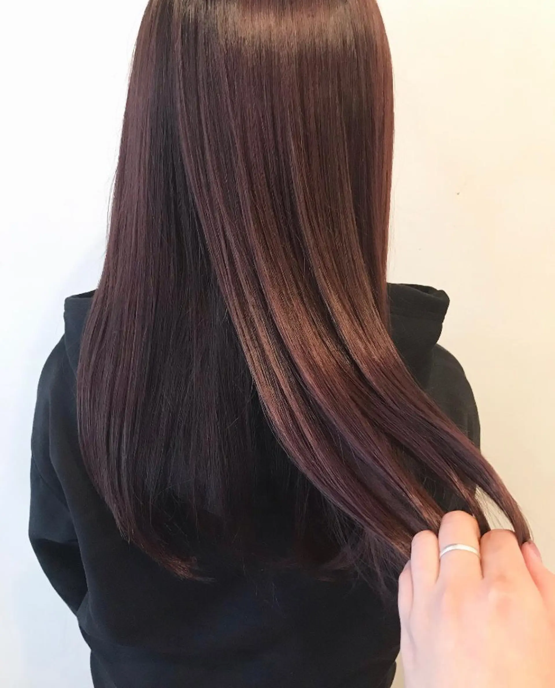 ロング カラー カシス 透明感カラー イルミナカラー トリートメント ≫  𝟓 ¹/₄所属・mayo 🐄🌈のヘアスタイル