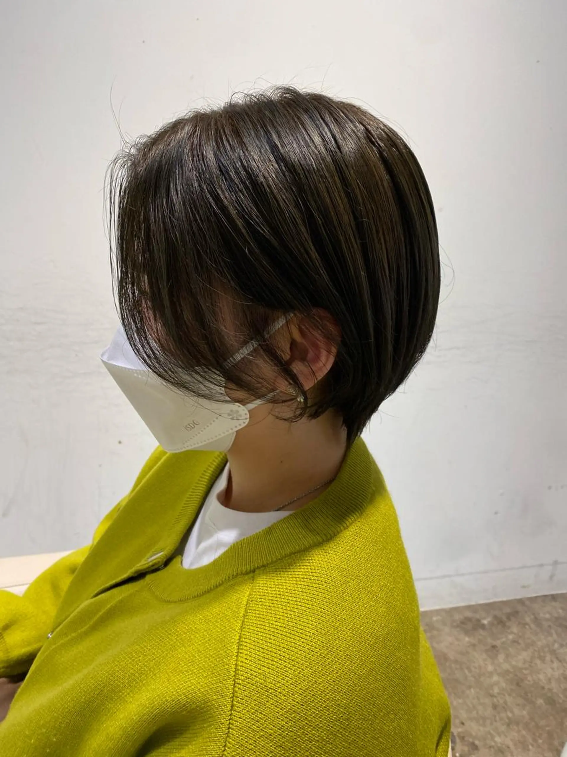 ショート カラー ブリーチ 透明感カラー オリーブカラー キクチ ホナミのヘアスタイル