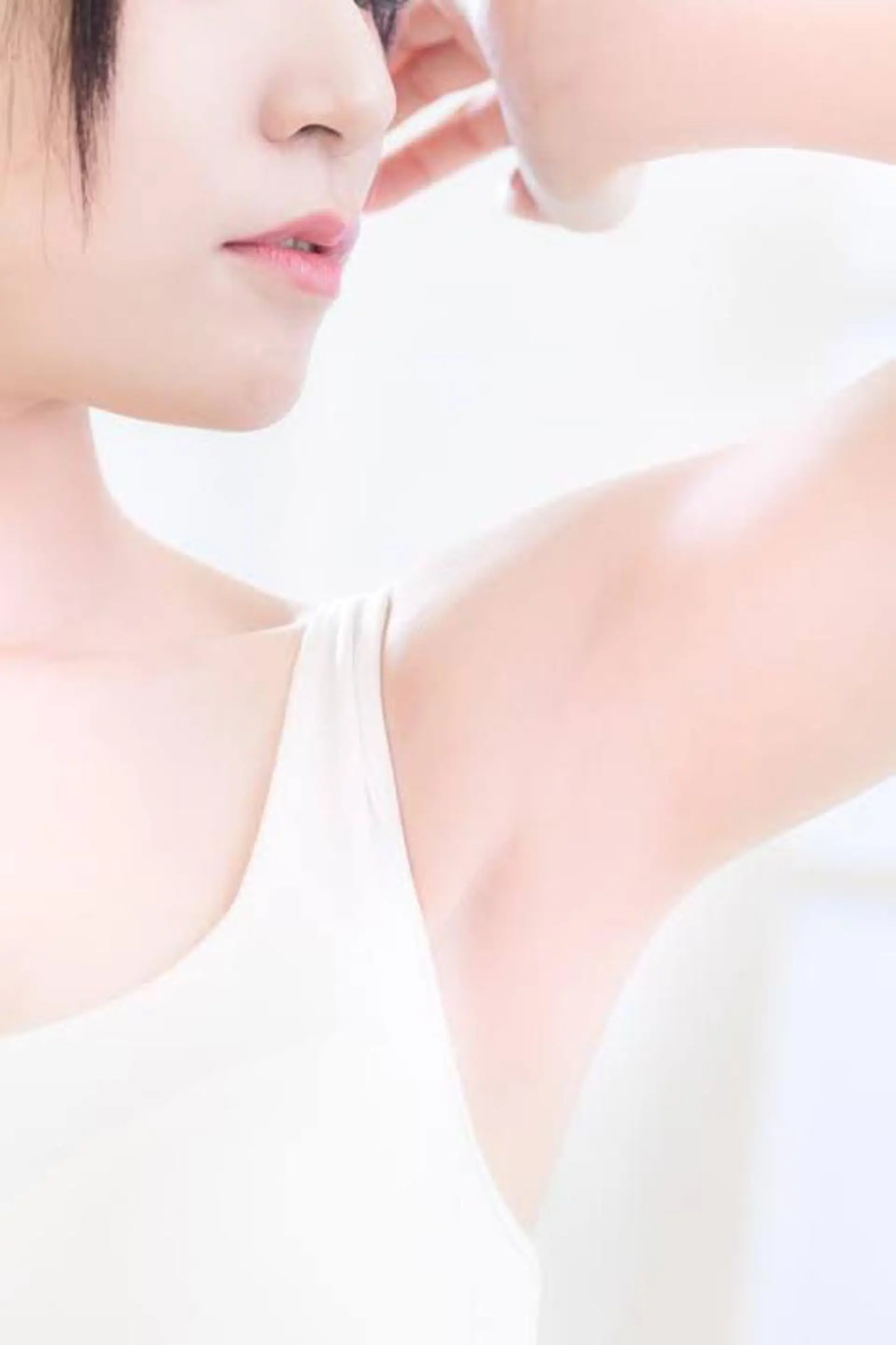 脱毛 脱毛専門サロンELIXIR（ｴﾘｸｻｰ）所属・脱毛&ホワイトニング ELIXIR×ULTの眉毛・アイブロウイメージ
