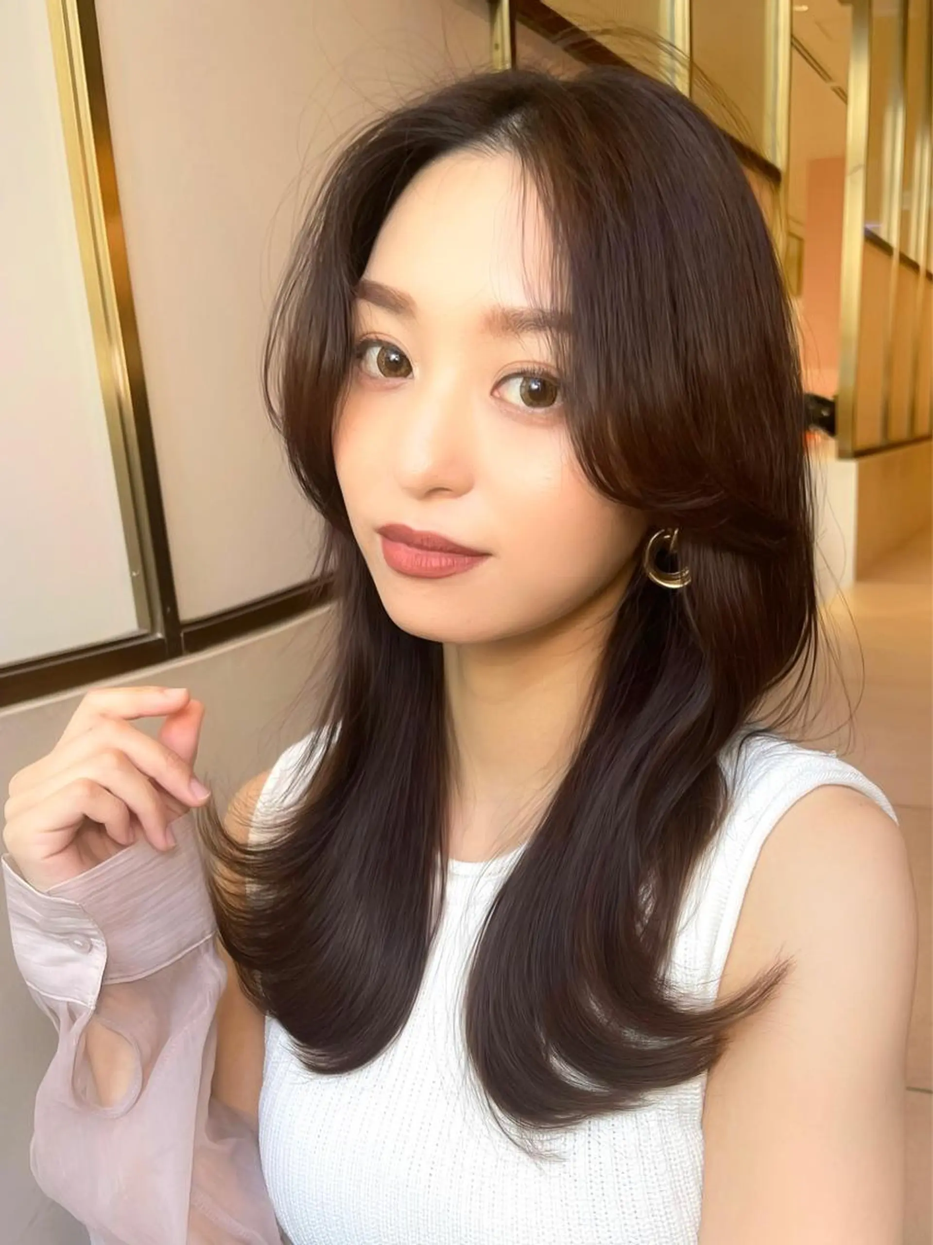 セミロング カラー くびれヘア ヨシンモリ 韓国風ヘア サイドバング 小顔カット ヘアカラー トリートメント 顔周り特化/韓国ヘア /レイヤー/吉野幸大のヘアスタイル