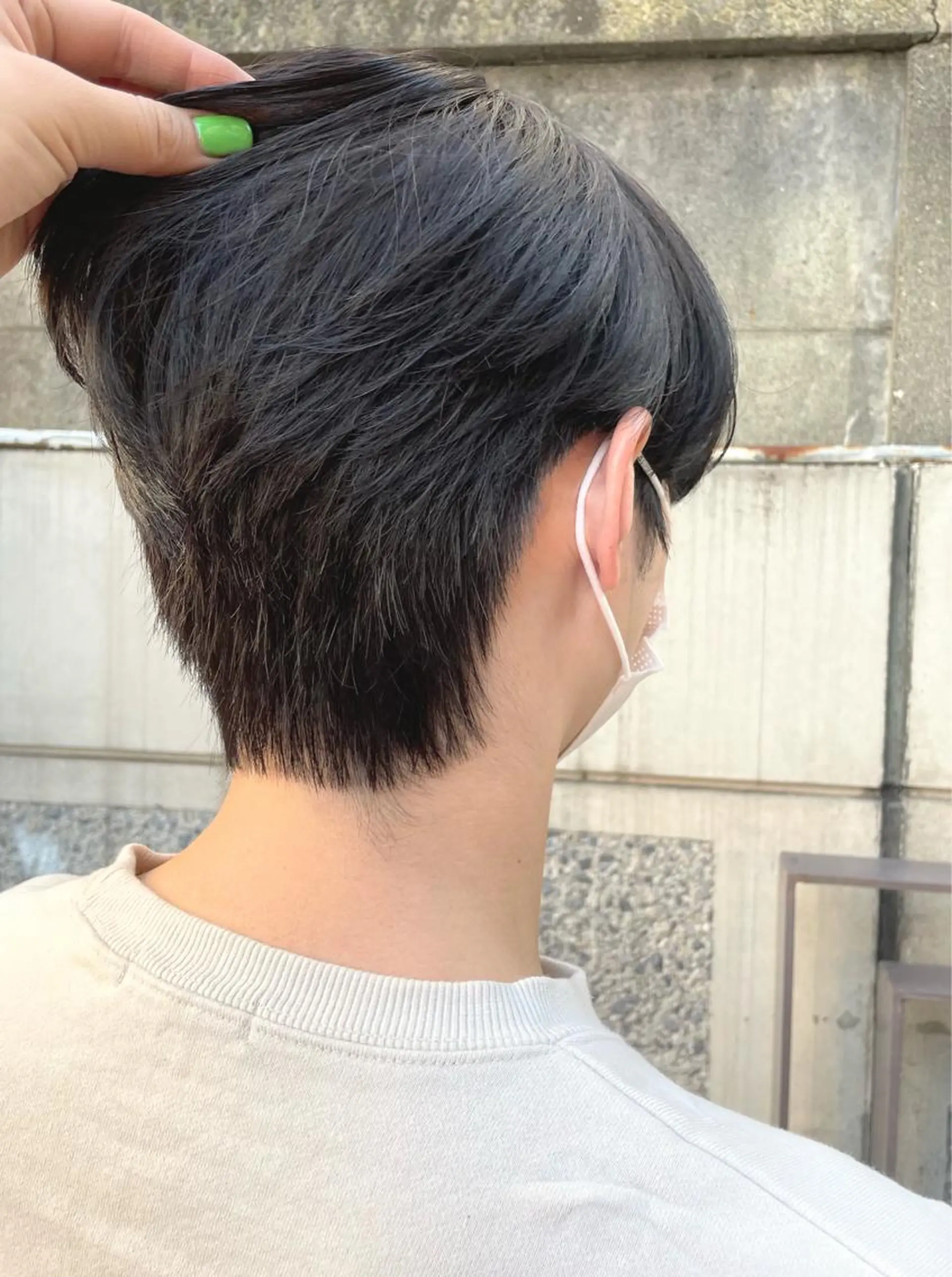 カラー メンズ 黒髪 ブルーカラー ブルーブラック ヘアカラー トリートメント 中村 海波のヘアスタイル