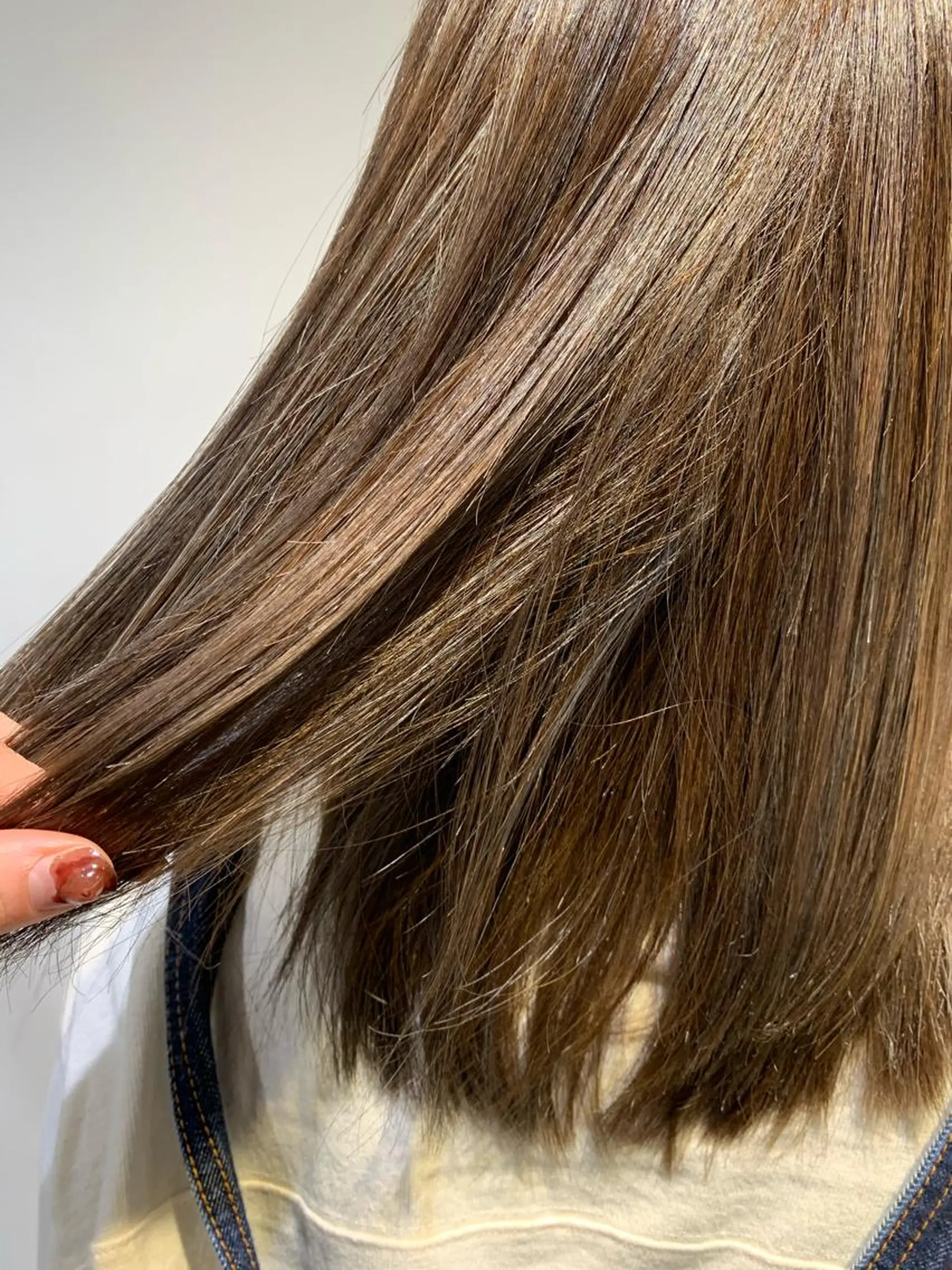 カラー ブリーチ ハイライトカラー ヘアカラー 江原 実来のヘアスタイル
