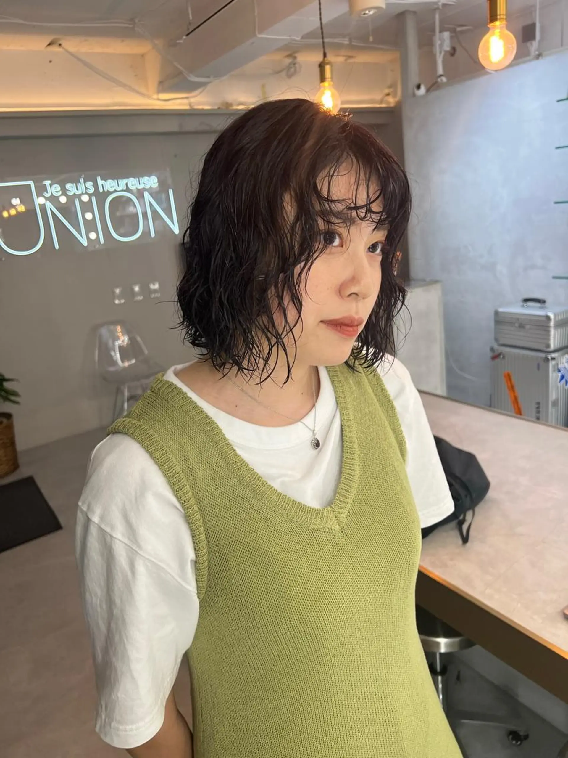 ミディアム パーマ ミディアムパーマ ボブ je suis heureuse所属・ハイライトカラー 🌀ゆい❣️のヘアスタイル