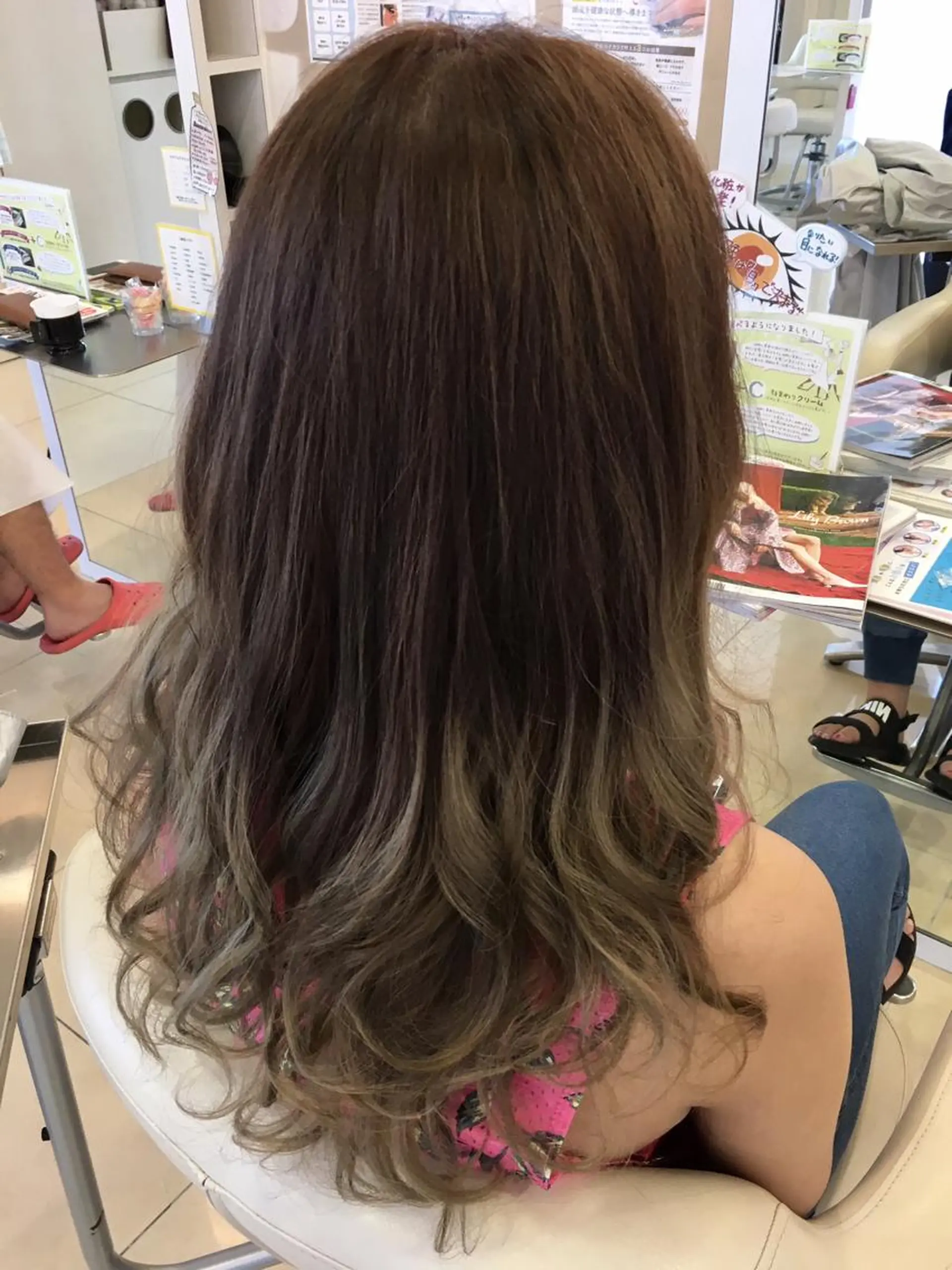 カラー 牧野 佳樹のヘアスタイル