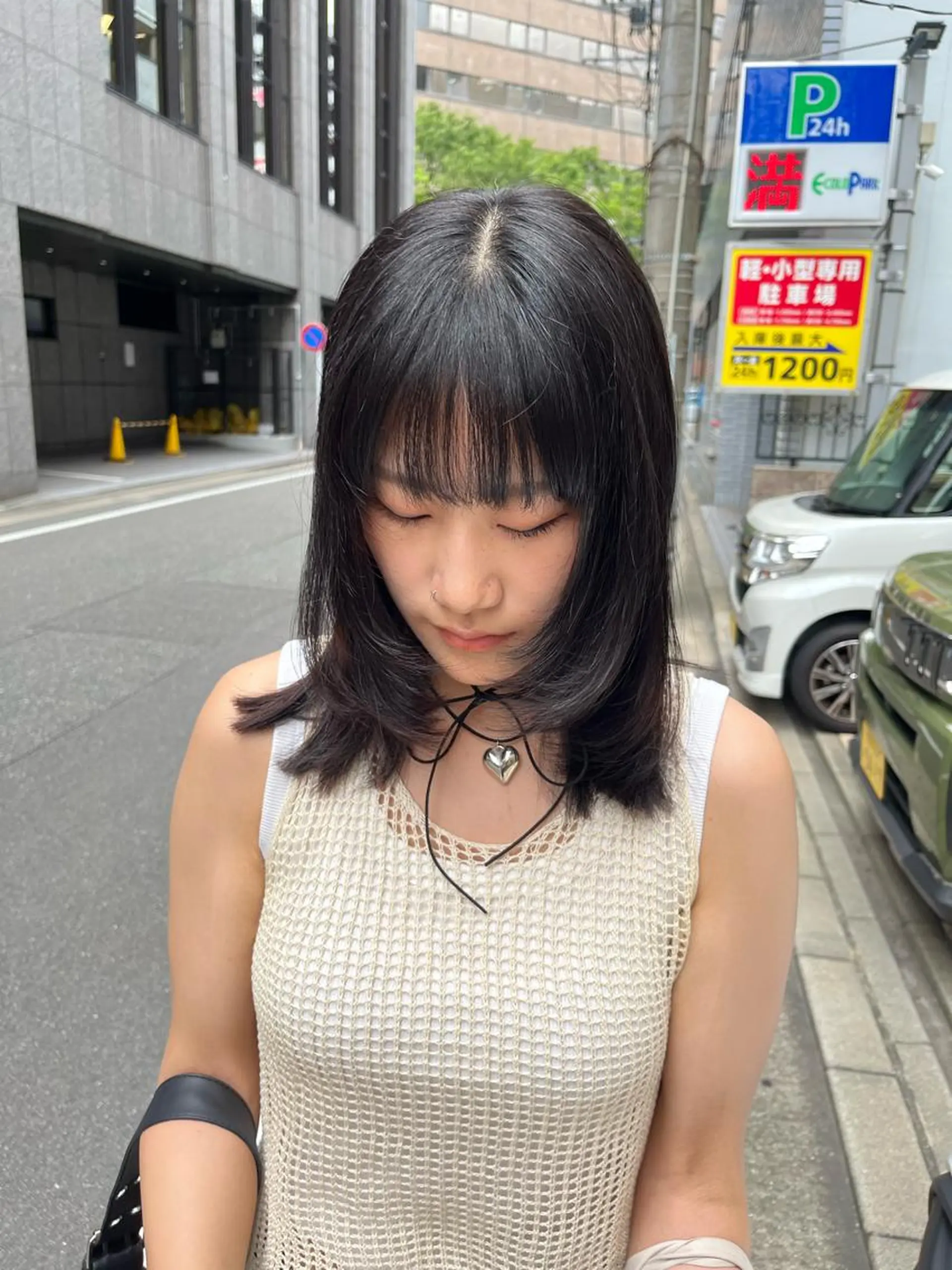 ミディアム レイヤーカット こまつばらみお/レイ ヤー/ダブルカラーのヘアスタイル