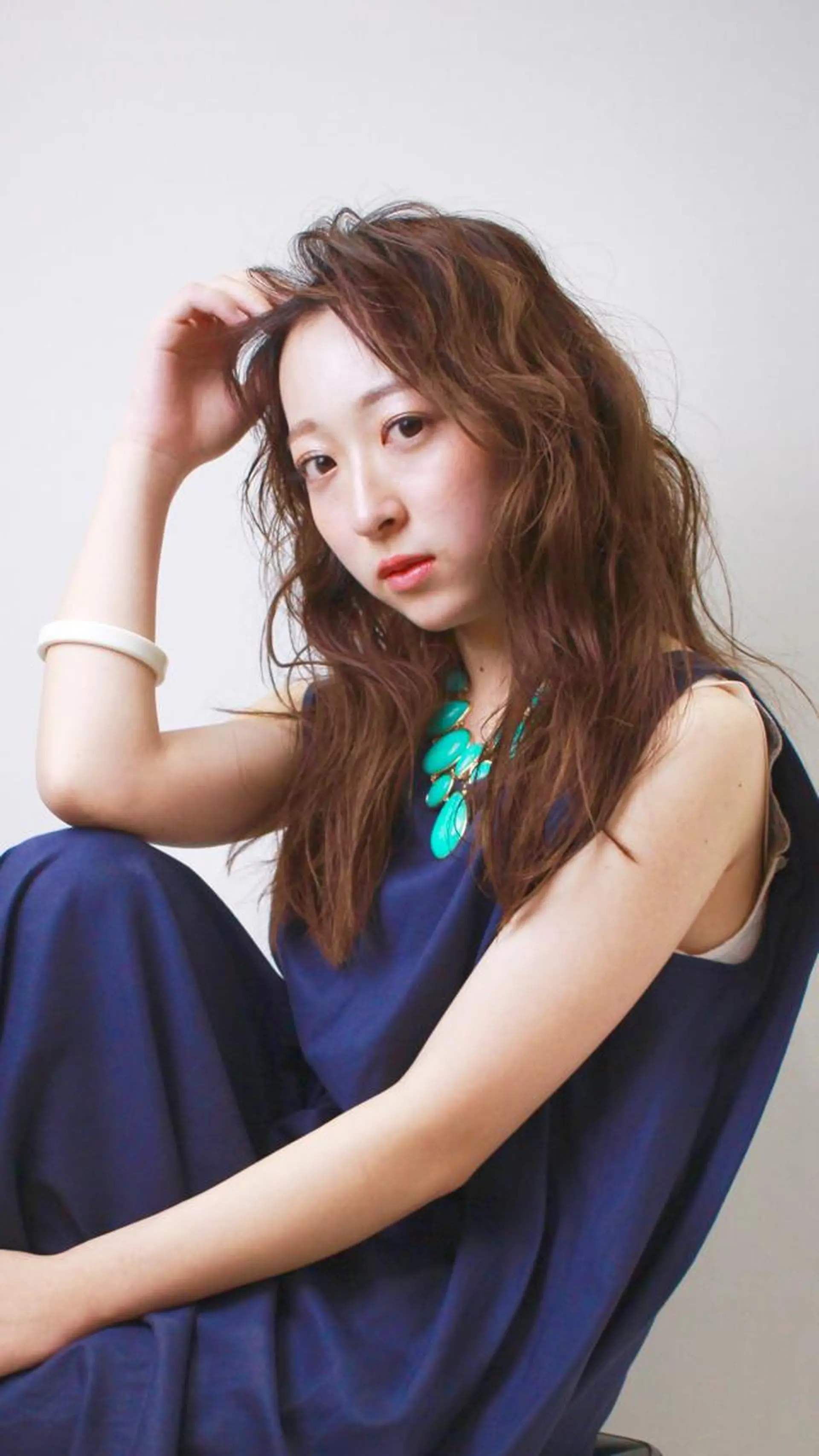 セミロング カラー パーマ ヘアアレンジ 外国人風カラー REWARDS千歳船橋所属・秋葉 一郎のヘアスタイル