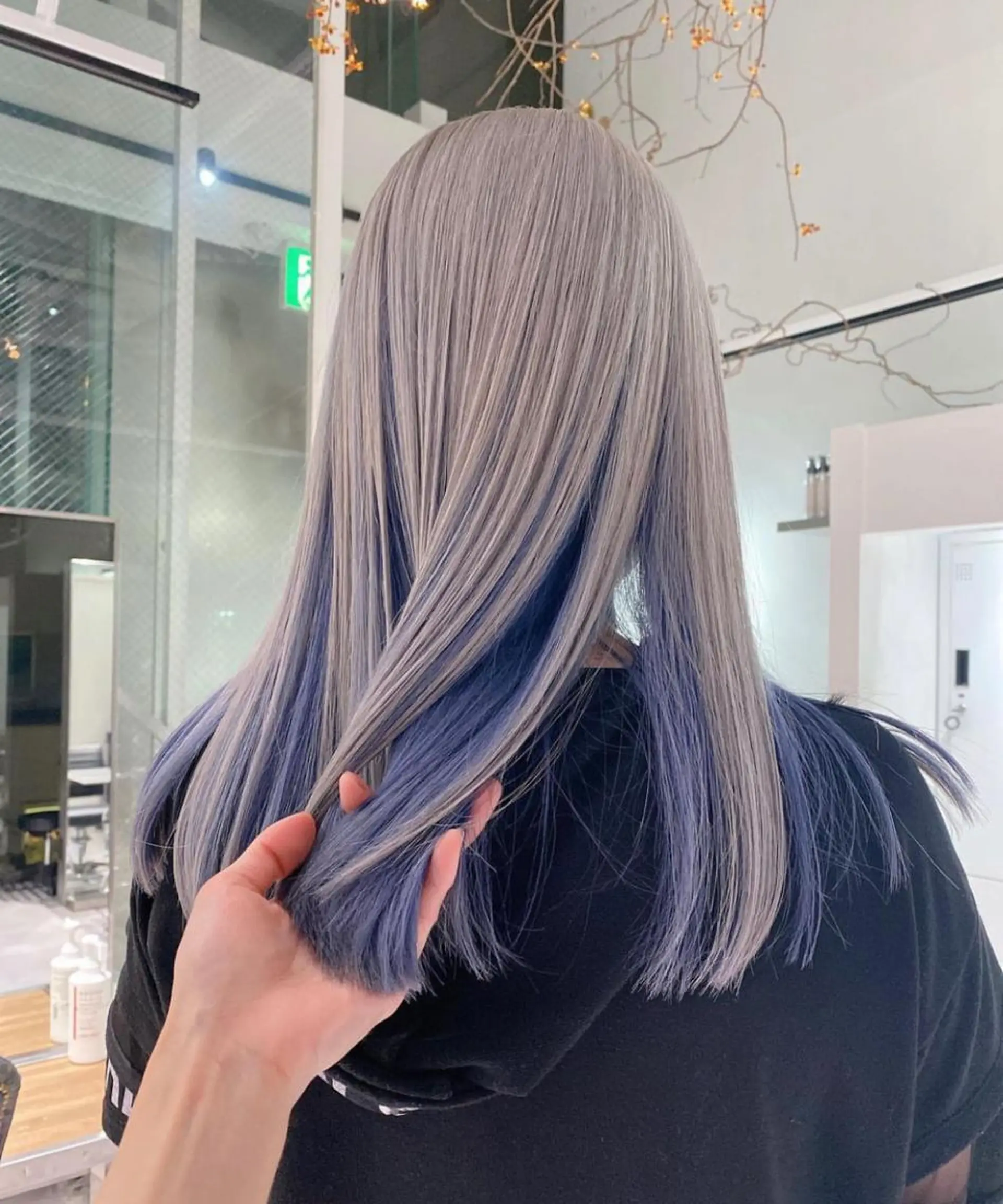 ロング カラー ブルーカラー グレージュ インナーカラー mao/天神ブリーチ ハイトーンカラーのヘアスタイル