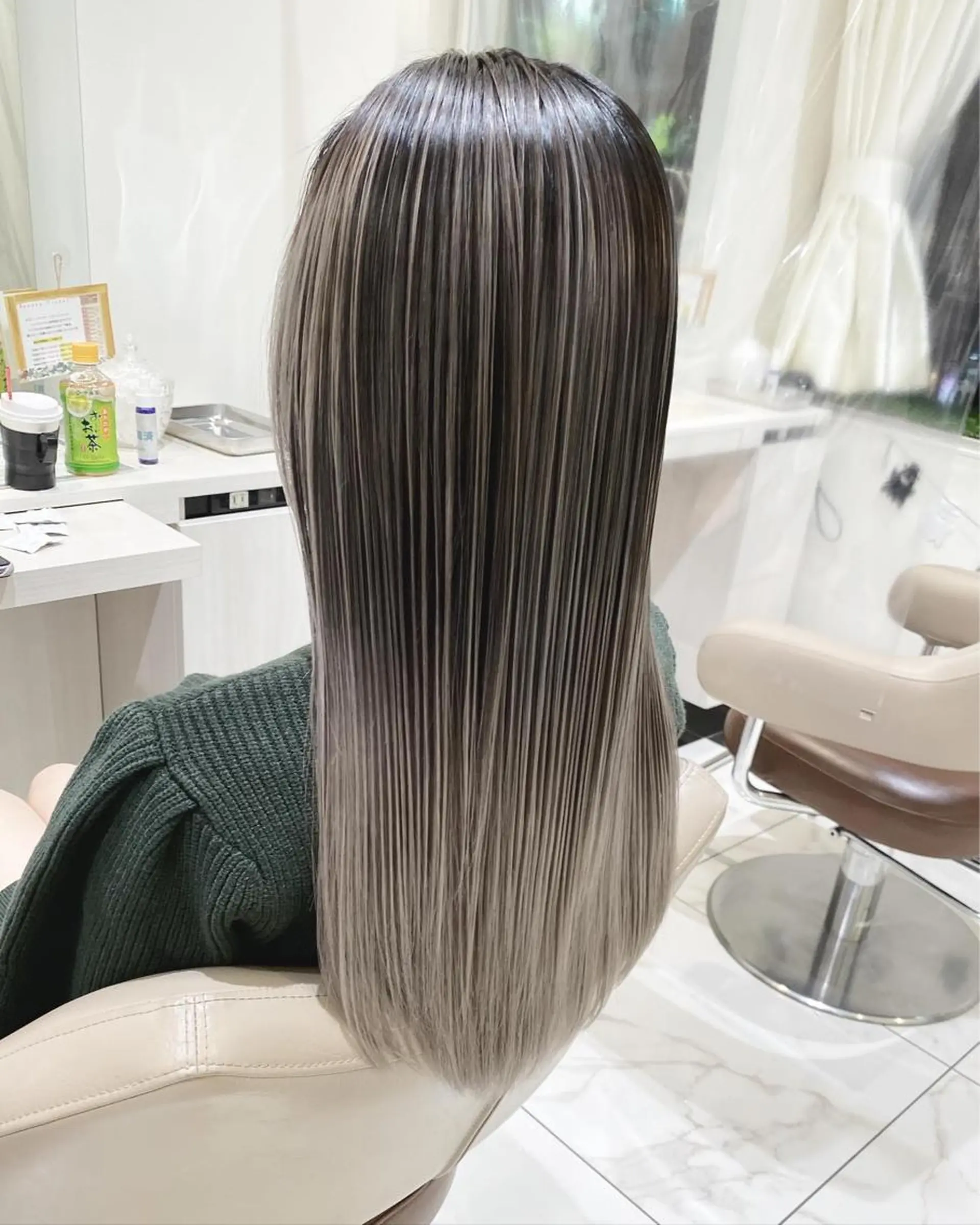 セミロング カラー バレイヤージュ 髪質改善 レイヤーカット カット ヘアカラー トリートメント 山崎俊輔/髪質改善 /バレイヤージュのヘアスタイル