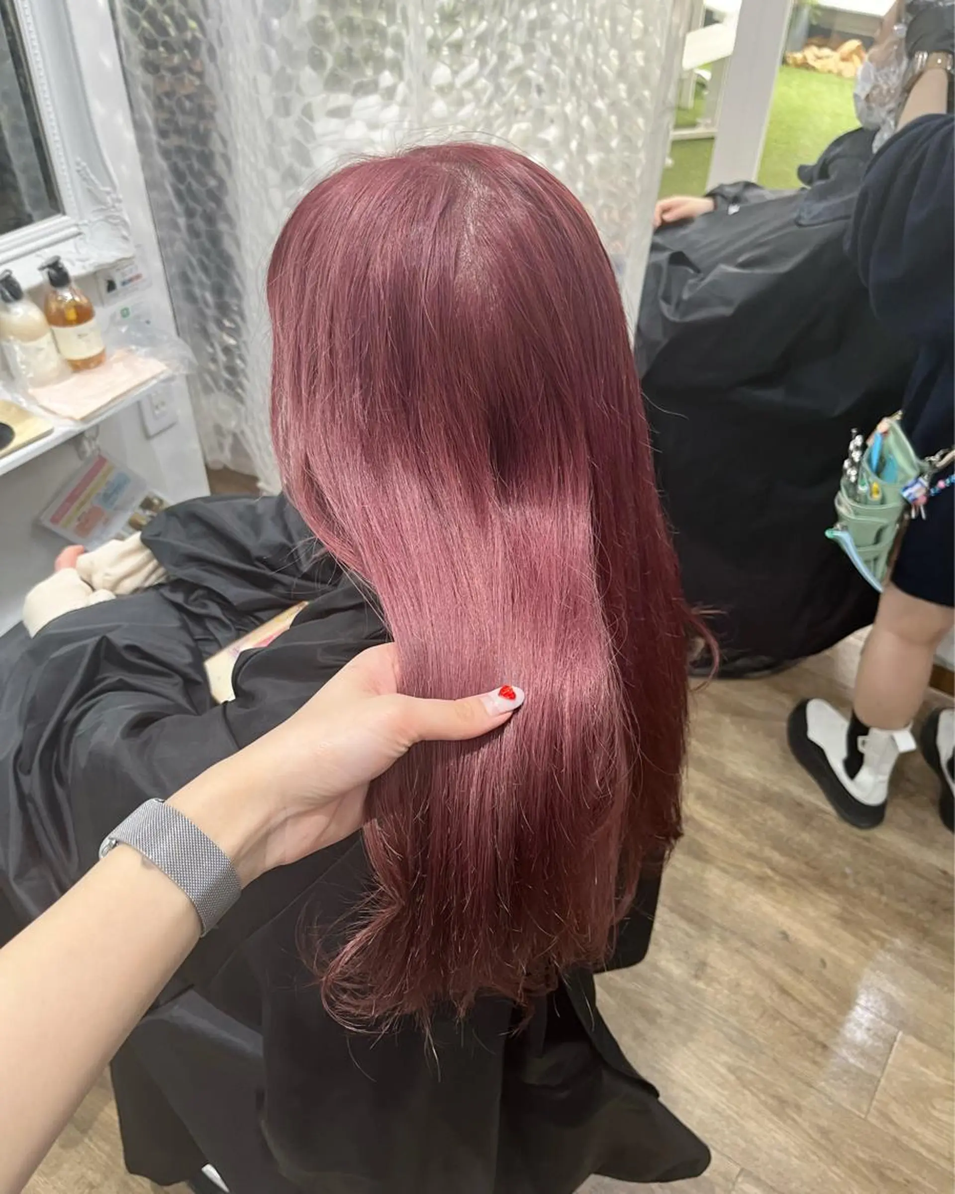 ロング カラー マツエク・マツパ ブリーチ ヘアカラー トリートメント 𝗺𝗶𝗸𝘂♡ 似合わせ🎀のヘアスタイル
