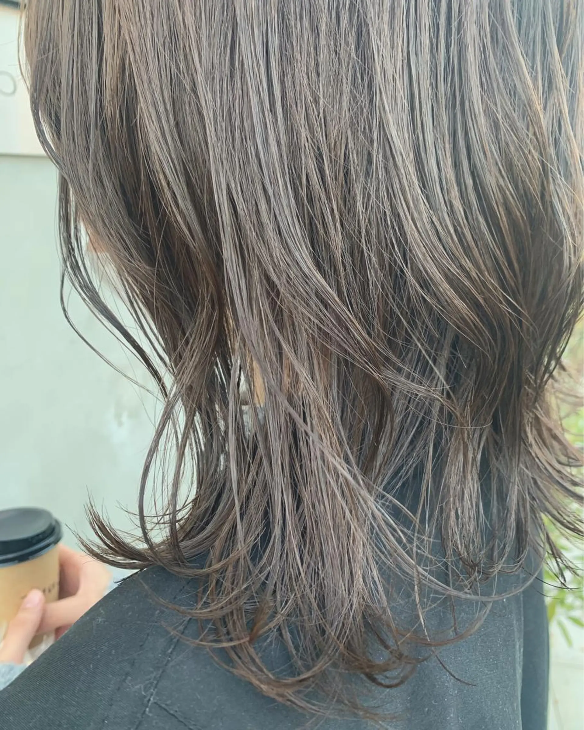 ミディアム カラー 透明感カラー オリーブグレー オレンジ まつ毛パーマ🤎 透明感カラー🌿のヘアスタイル