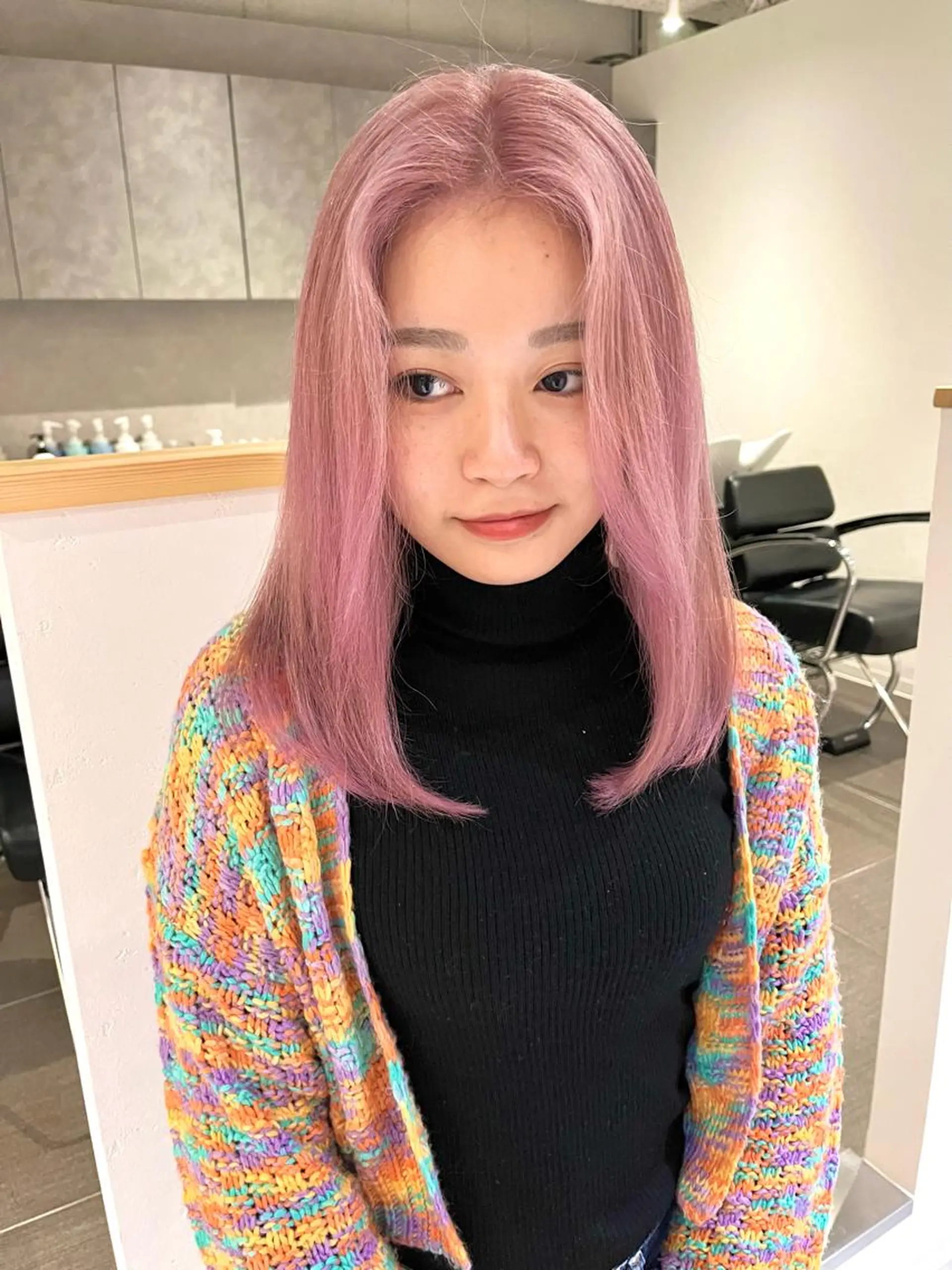 ミディアム カラー ハイトーンカラー ピンクカラー 桃果 momokaのヘアスタイル