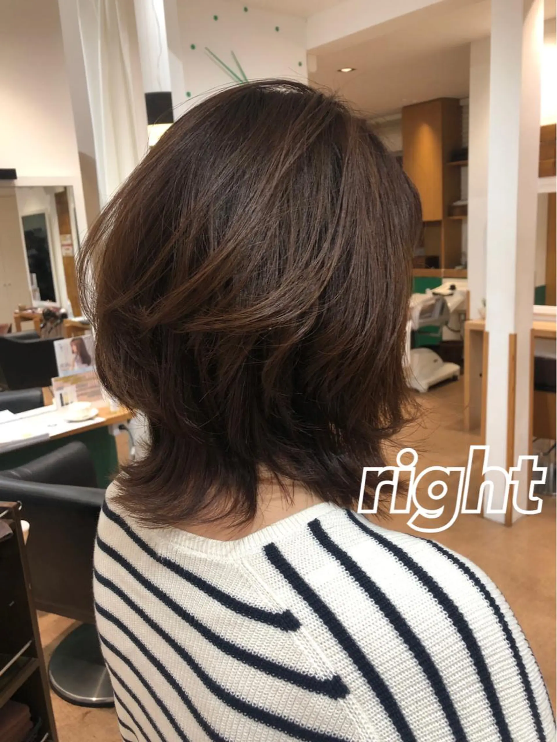 ミディアム カラー 細沼 葵のヘアスタイル