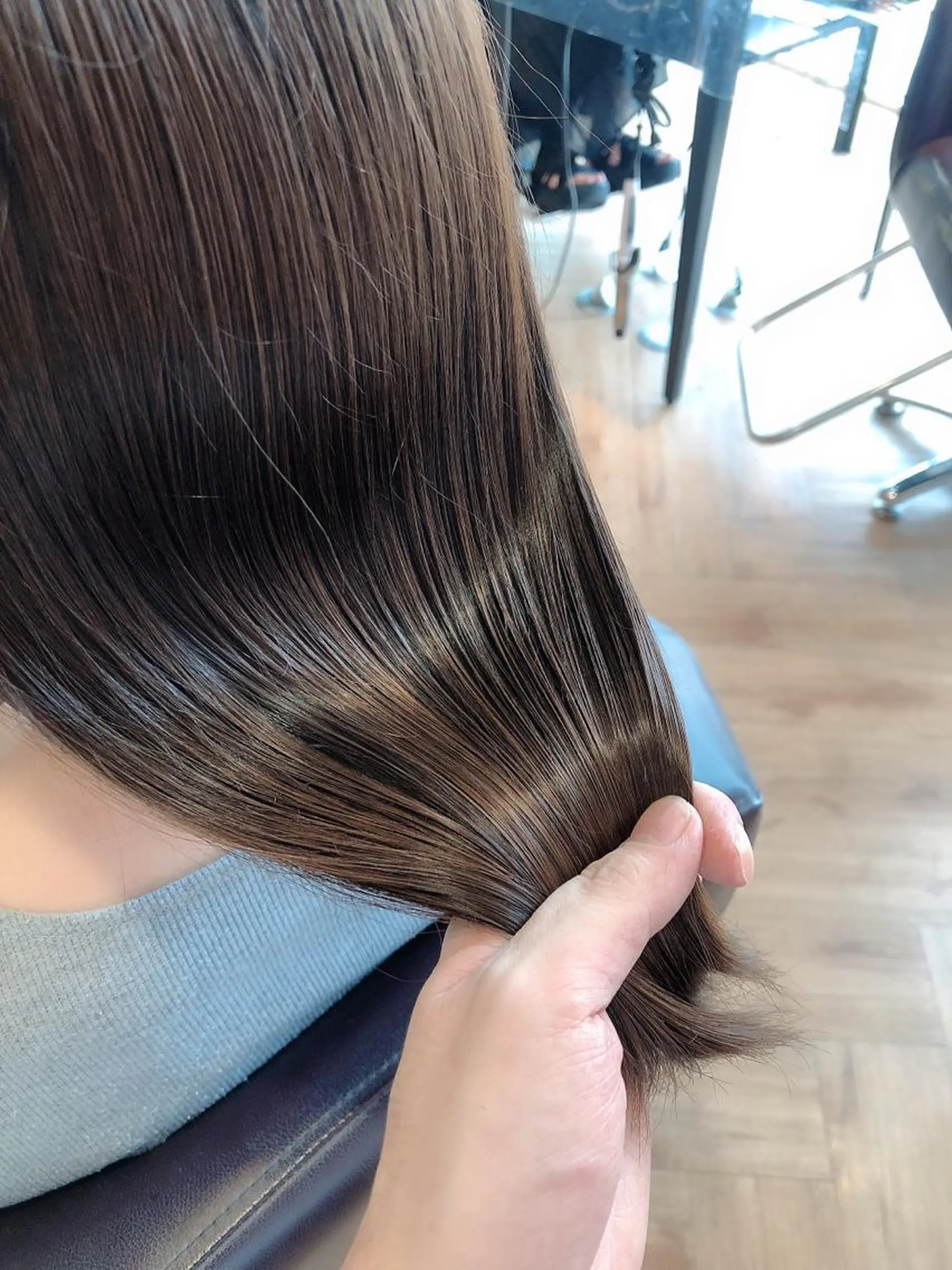 ミディアム カラー ヘアカラー トリートメント 韓国🇰🇷レイヤー おくれ毛/顔まわりのヘアスタイル