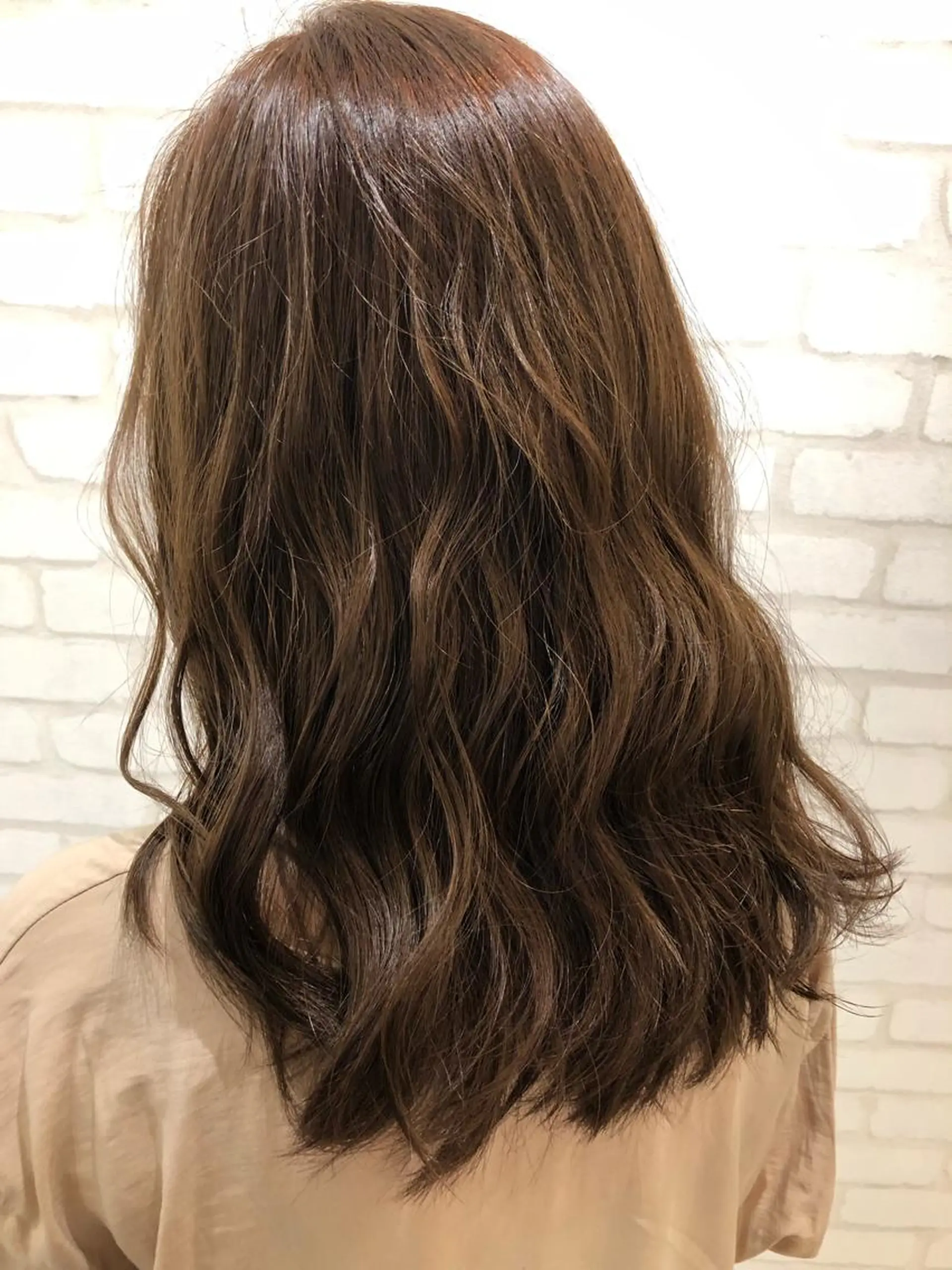 カラー ヘアアレンジ アサト チヨノのヘアスタイル
