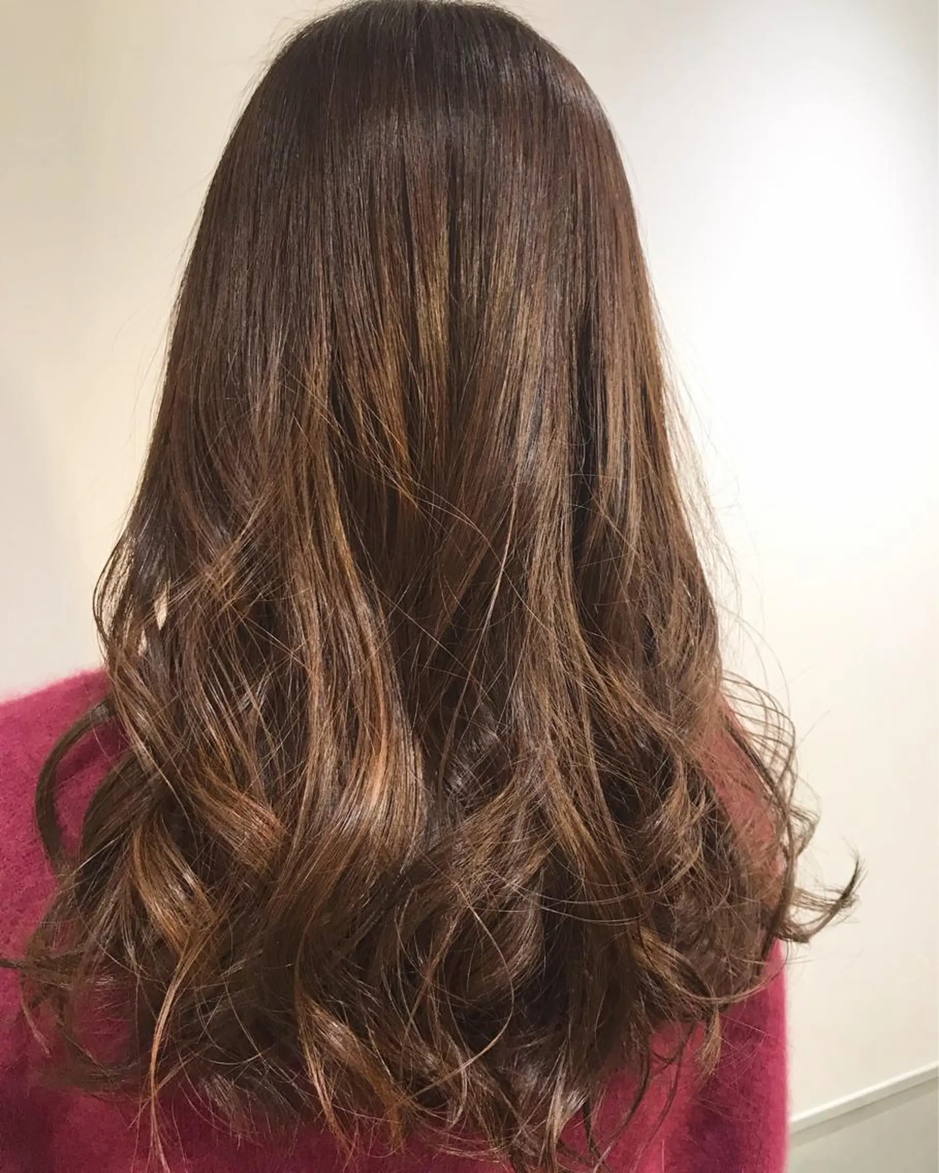 ロング カラー ブラウンカラー チョコレートブラウン ロング カット ヘアカラー トリートメント やなせ かすみのヘアスタイル