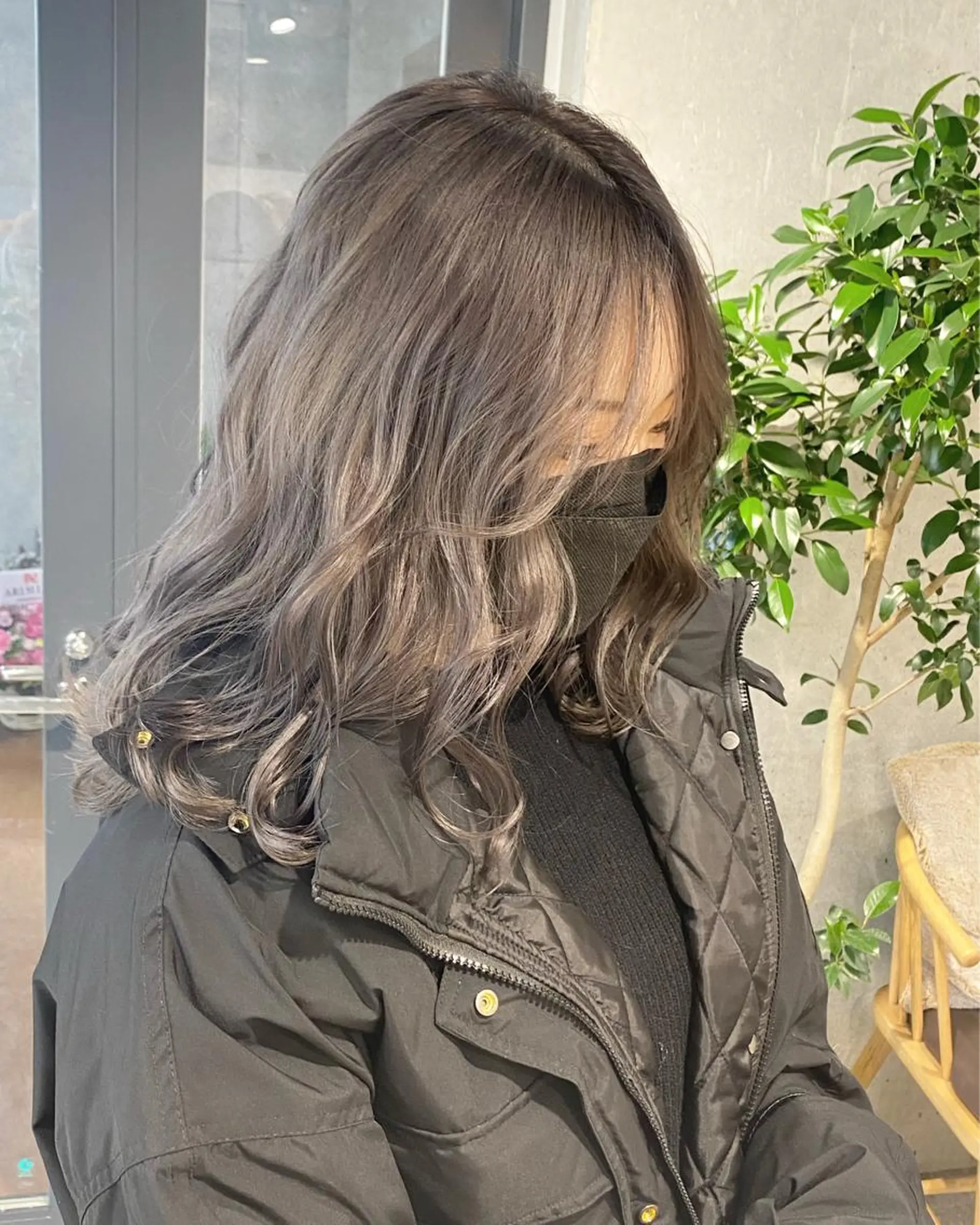 セミロング カラー ダークグレー ヘアカラー トリートメント デザインカラー 店長🌈annaのヘアスタイル