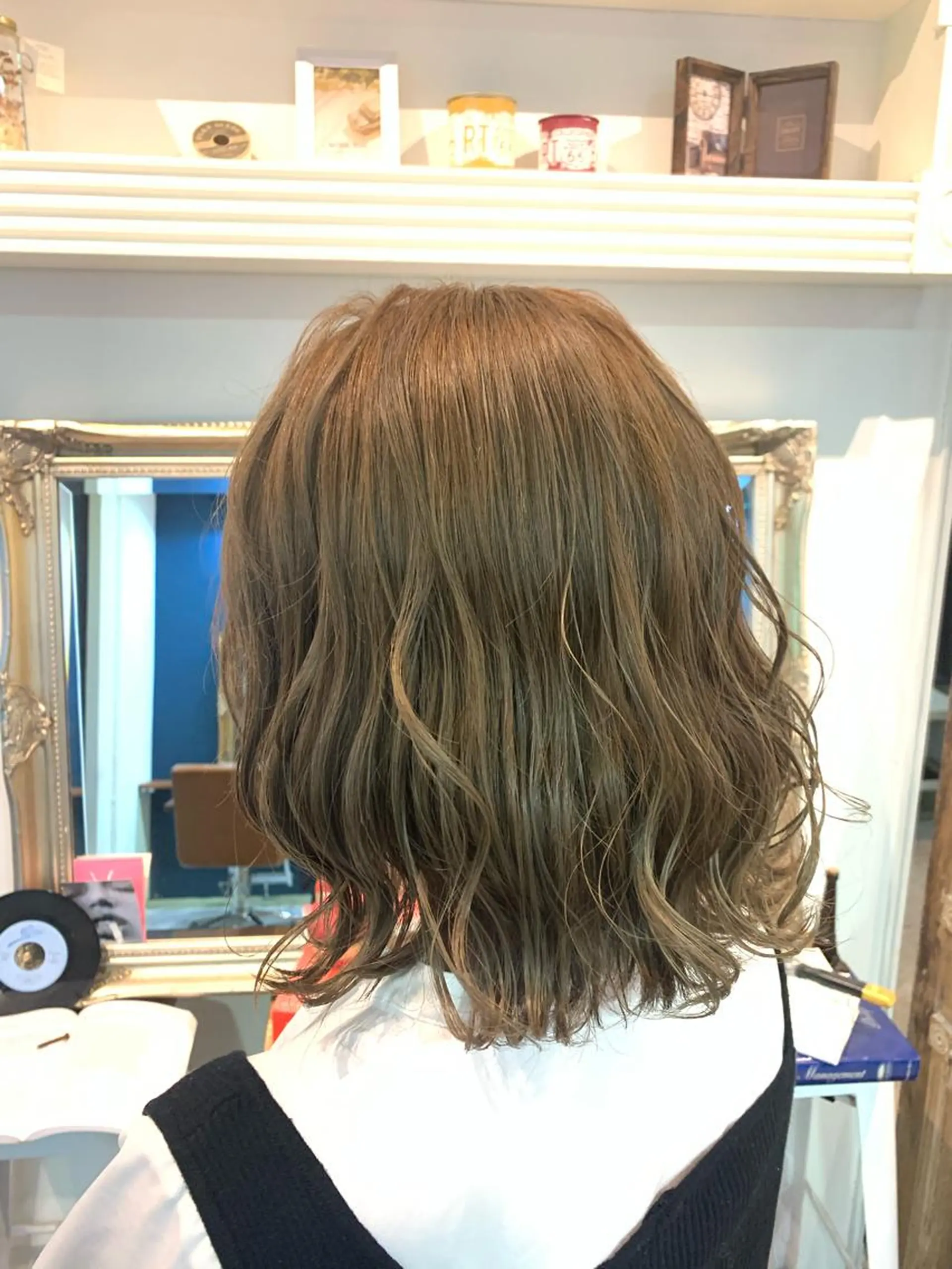 ミディアム ヘアカラー トリートメント ヘッドスパ ヘアセット 山口 竣也のヘアスタイル