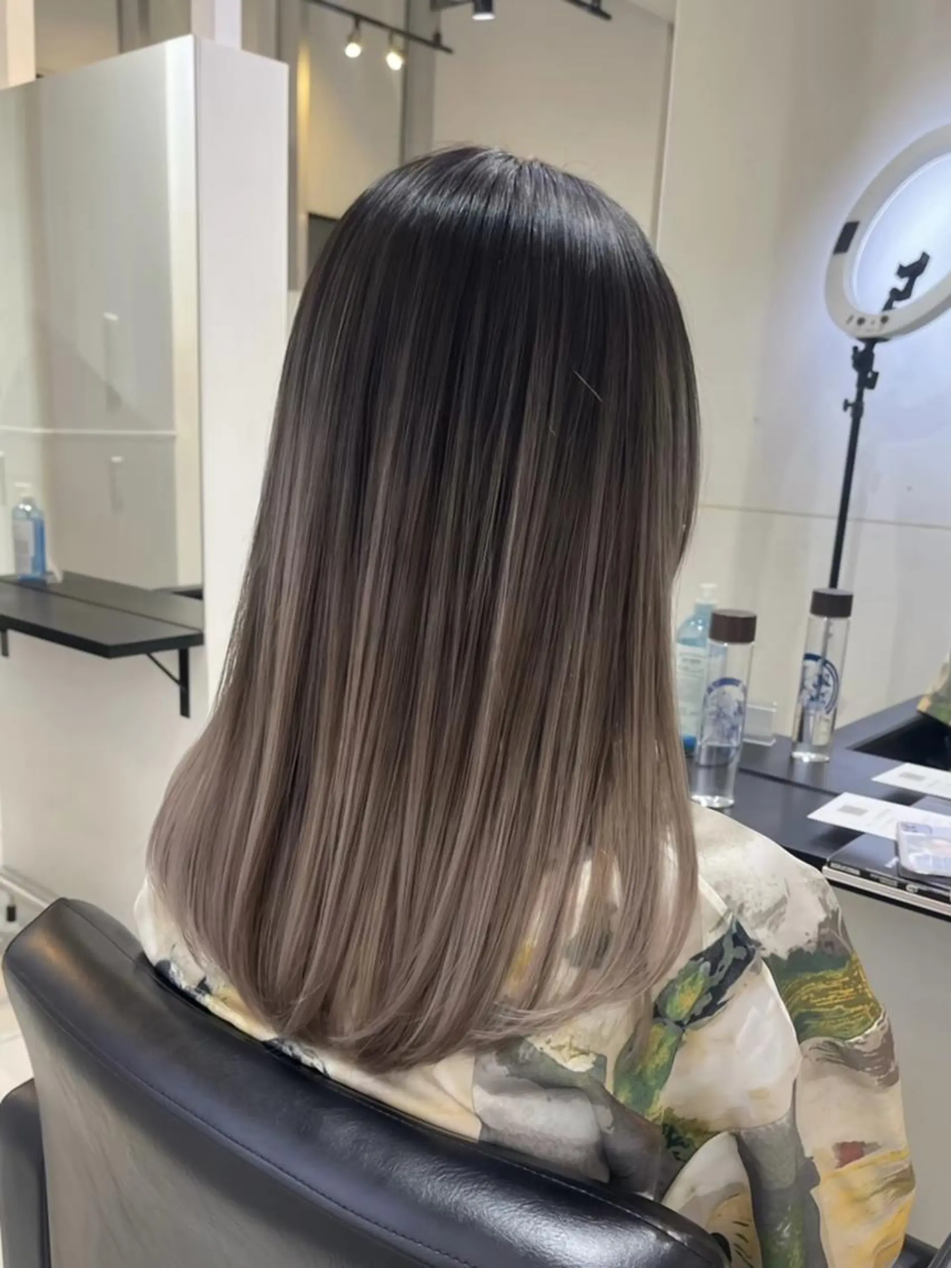 ロング カラー バレイヤージュ レイヤーカット ヘアカラー トリートメント ヘアセット ALIVE原宿🖤 カラーリストるねこのヘアスタイル