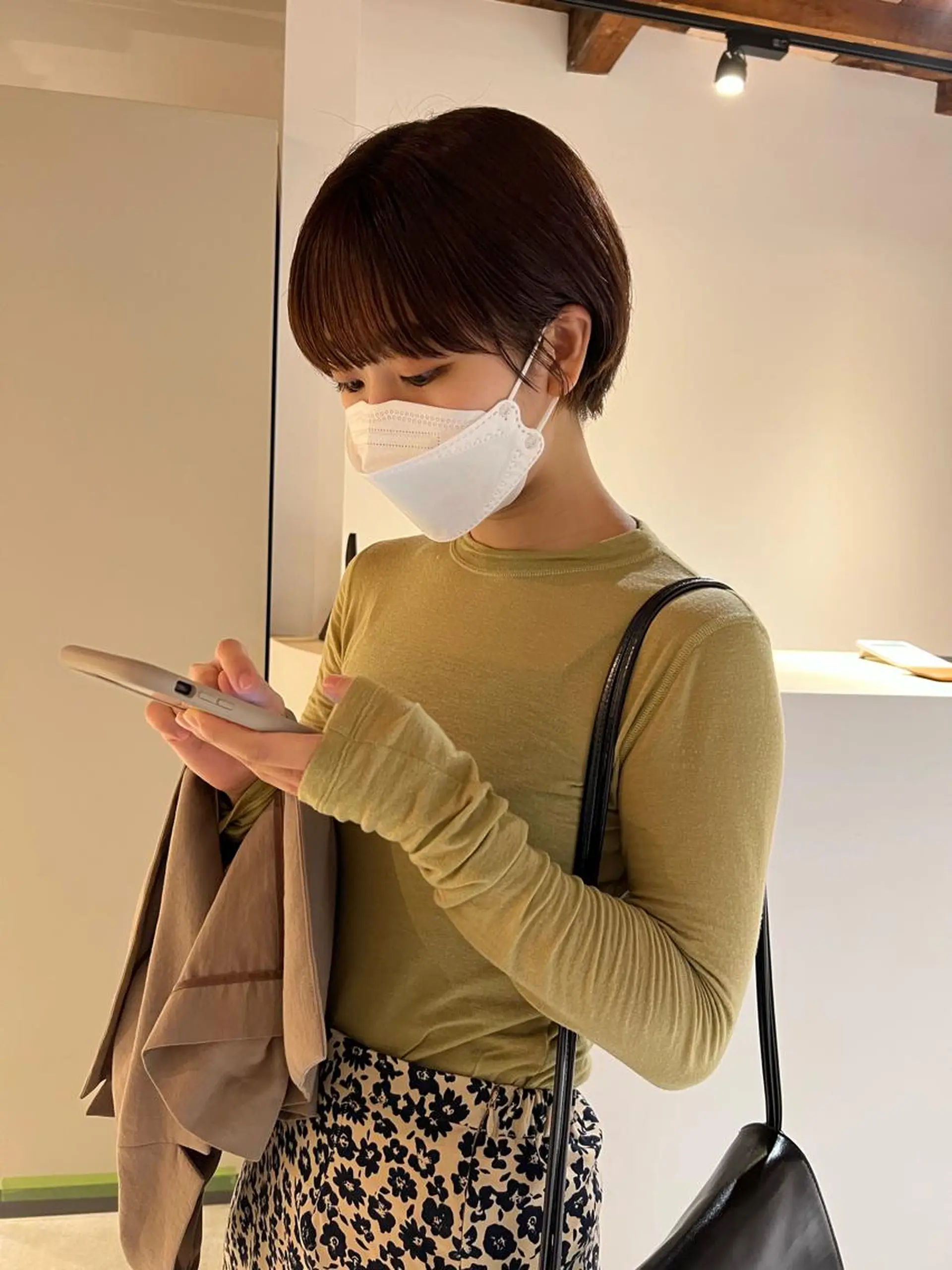 ショート カラー 髪質改善 縮毛矯正 トリートメント カット io濱川 遥のヘアスタイル