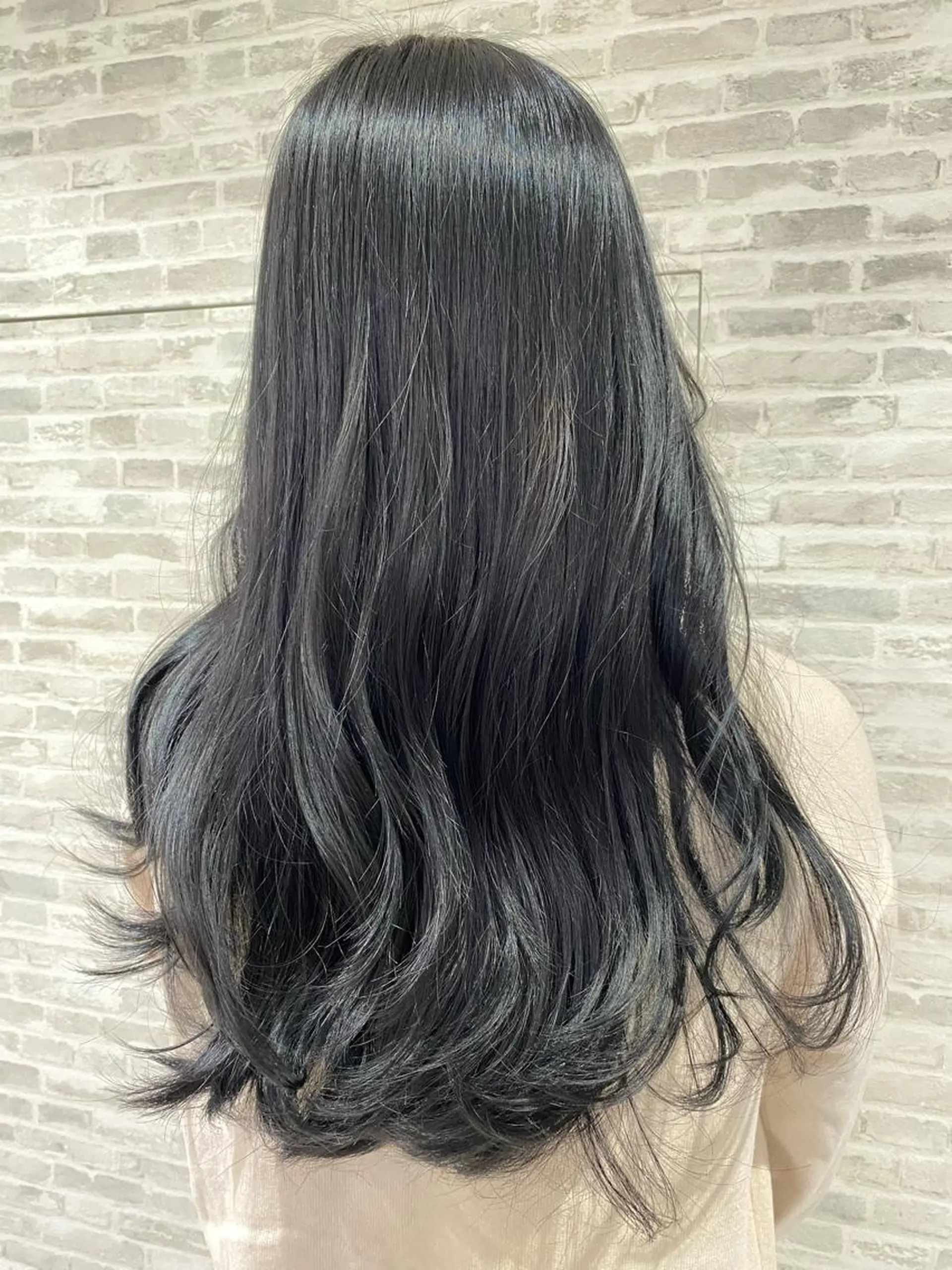 セミロング カラー 黒髪 ブルーカラー ブルーブラック an池袋本店所属・🌷吉野ひかり🌷 カットモデル募集✂️のヘアスタイル