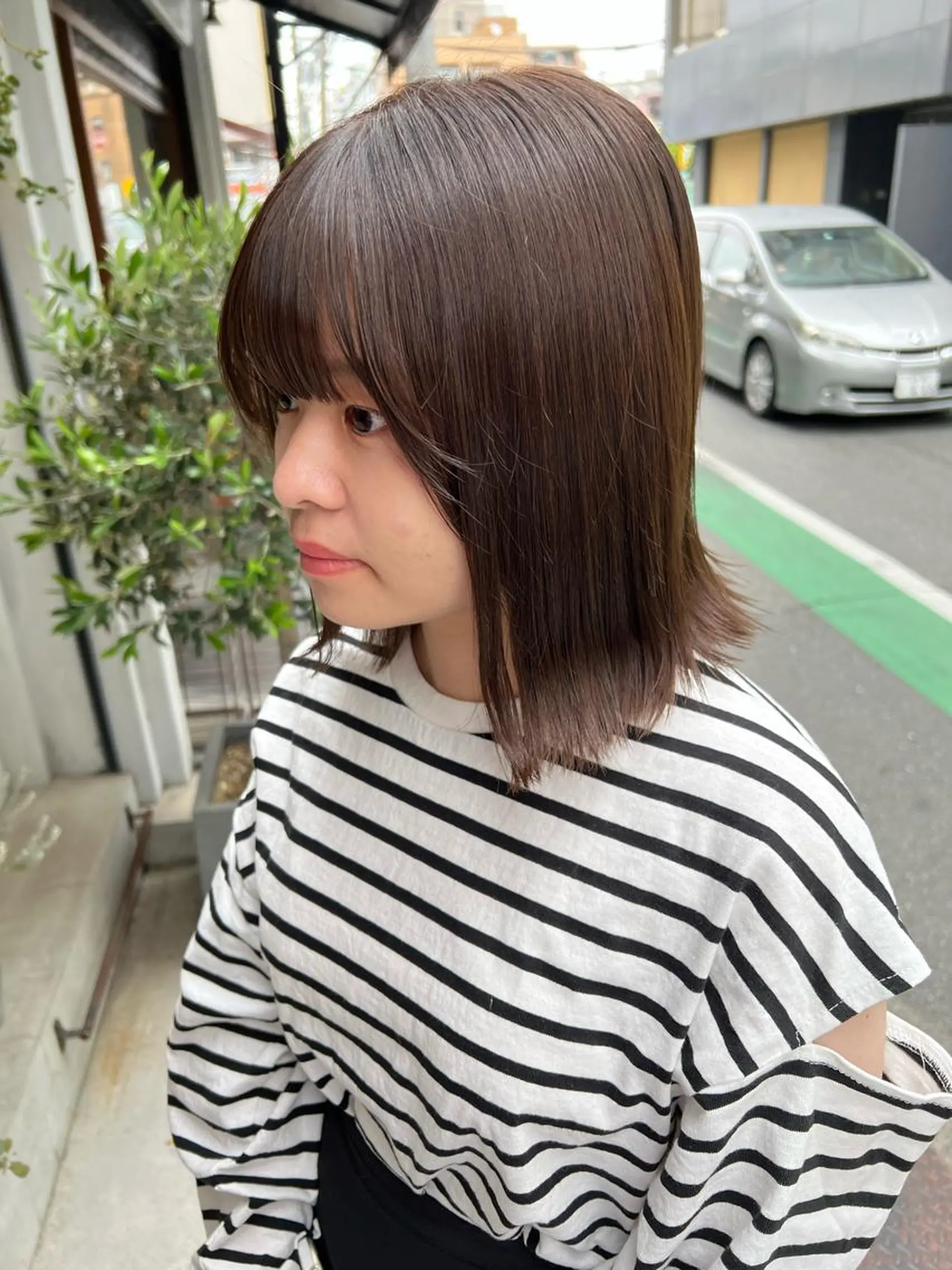 ミディアム カラー ベージュカラー ENIF　大島 芽生のヘアスタイル