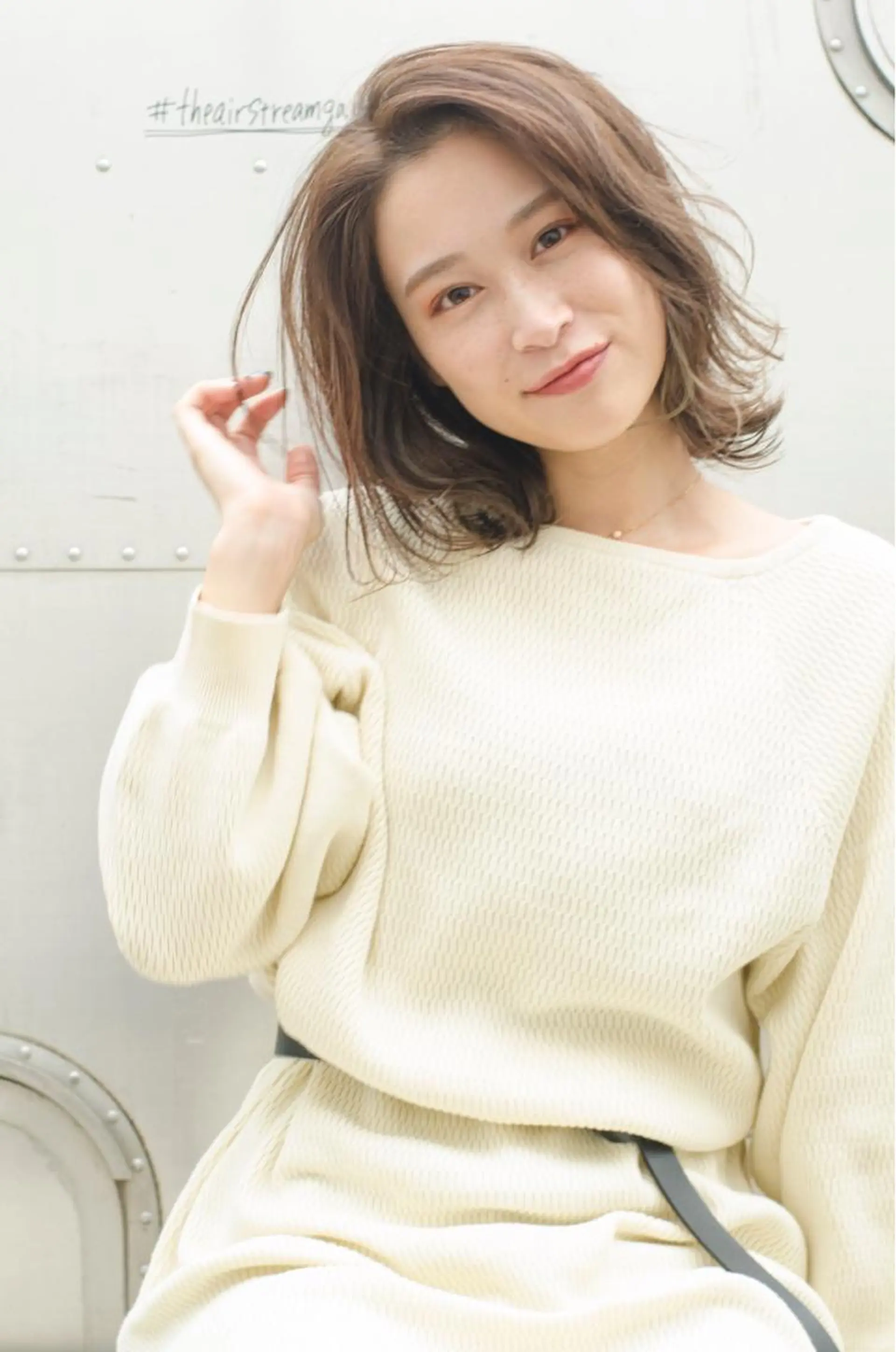 ミディアム カラー レイヤーカット ブラウンベージュ 🐻五十嵐ゆりのヘアスタイル