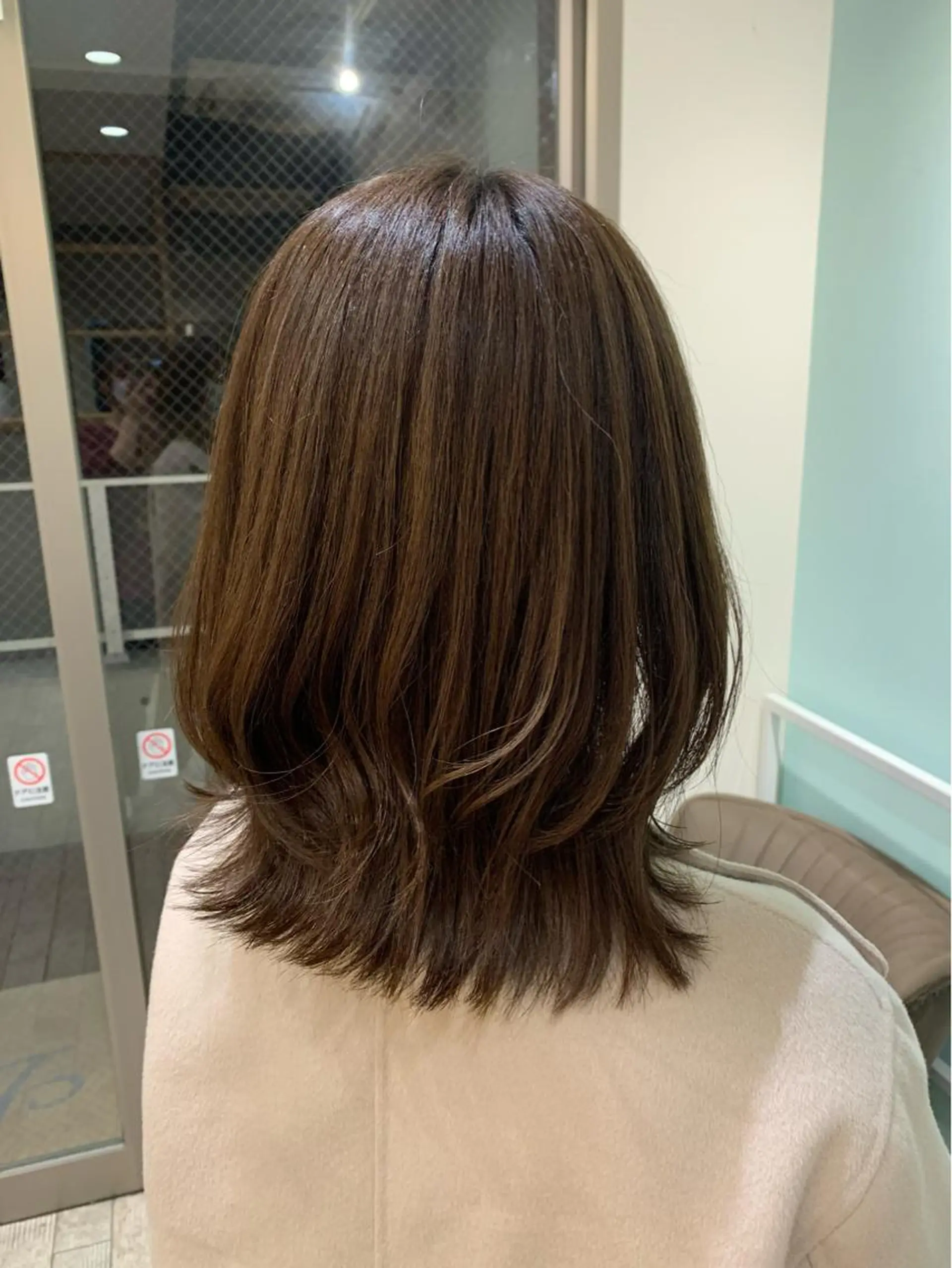 セミロング くびれヘア カット トリートメント 森山 佳小里 /暖色カラーのヘアスタイル