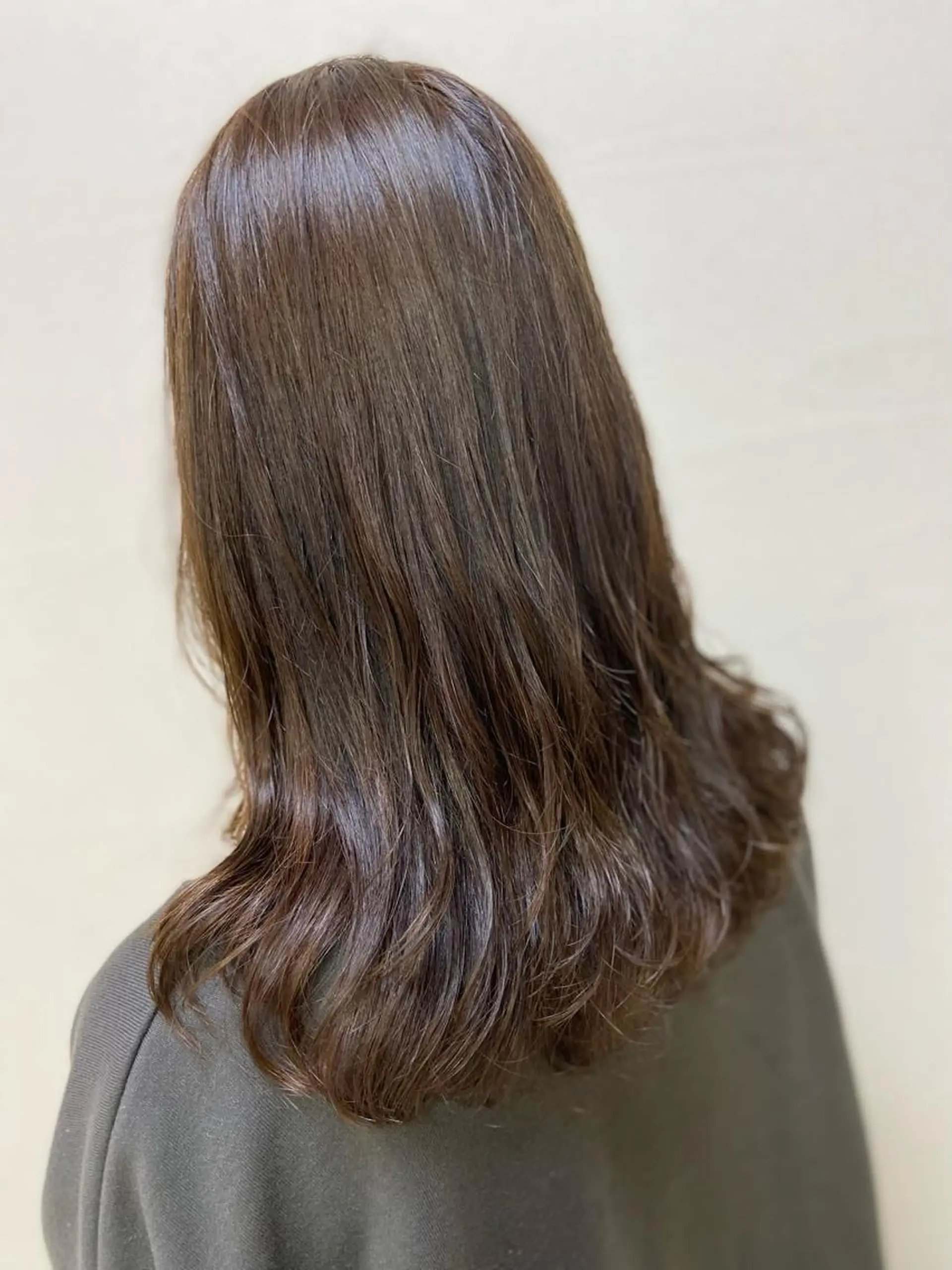 ロング カラー グレージュ ヘアカラー トリートメント 菊地 美憂のヘアスタイル