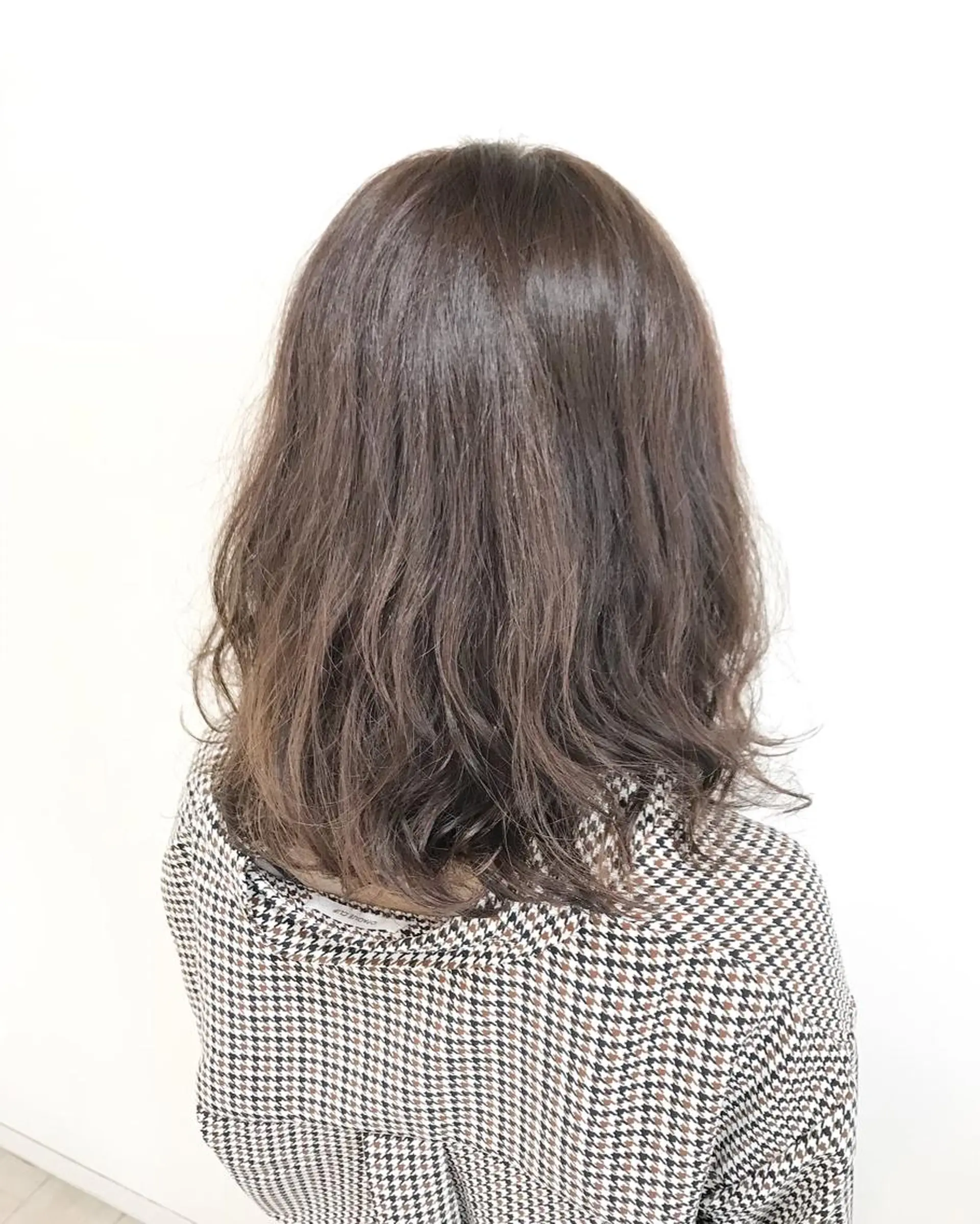 ミディアム カラー パーマ イルミナカラー カット ヘアカラー パーマ chiyo yasuのヘアスタイル
