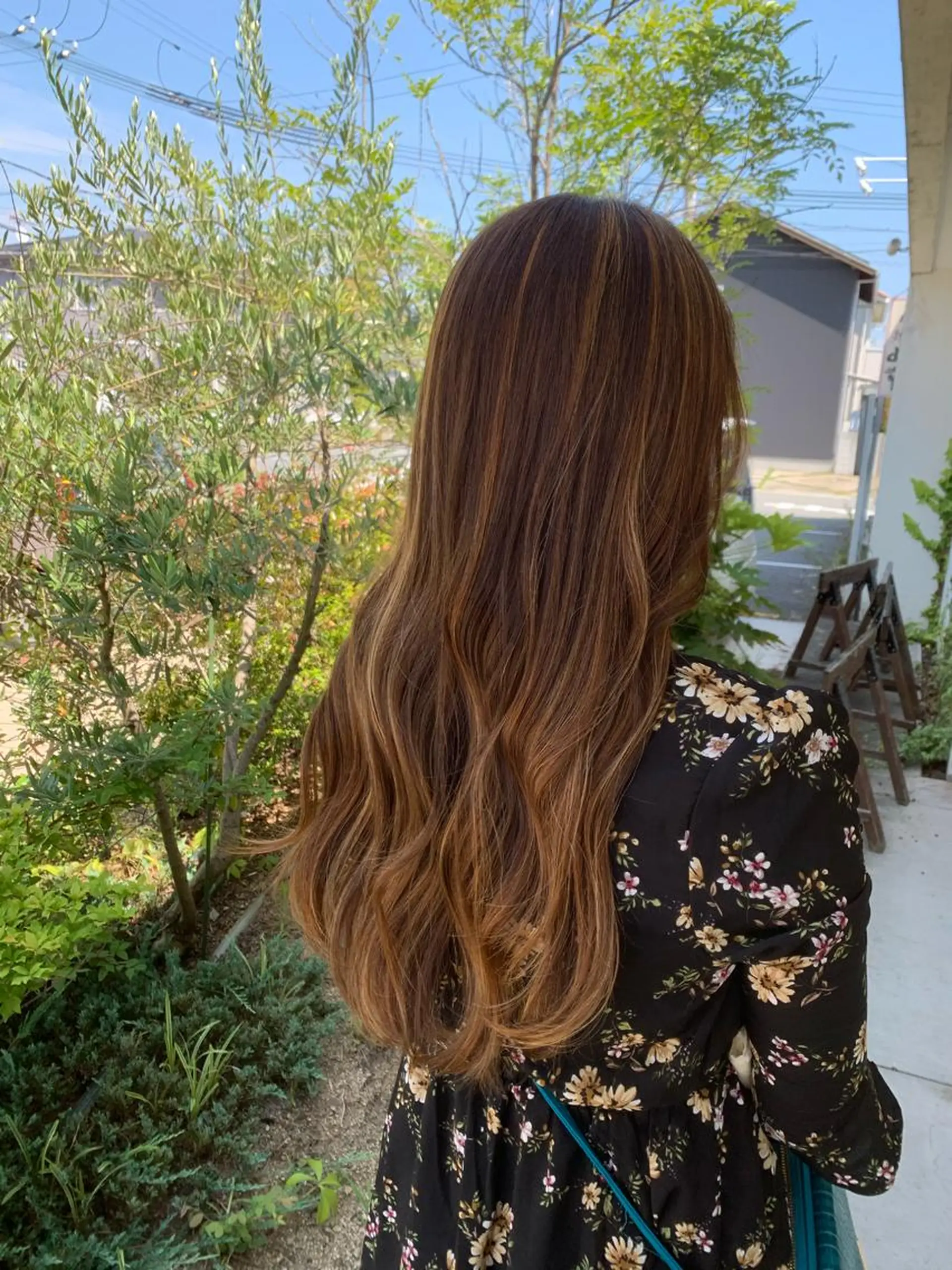 ロング ハイライト 山本 知佳のヘアスタイル