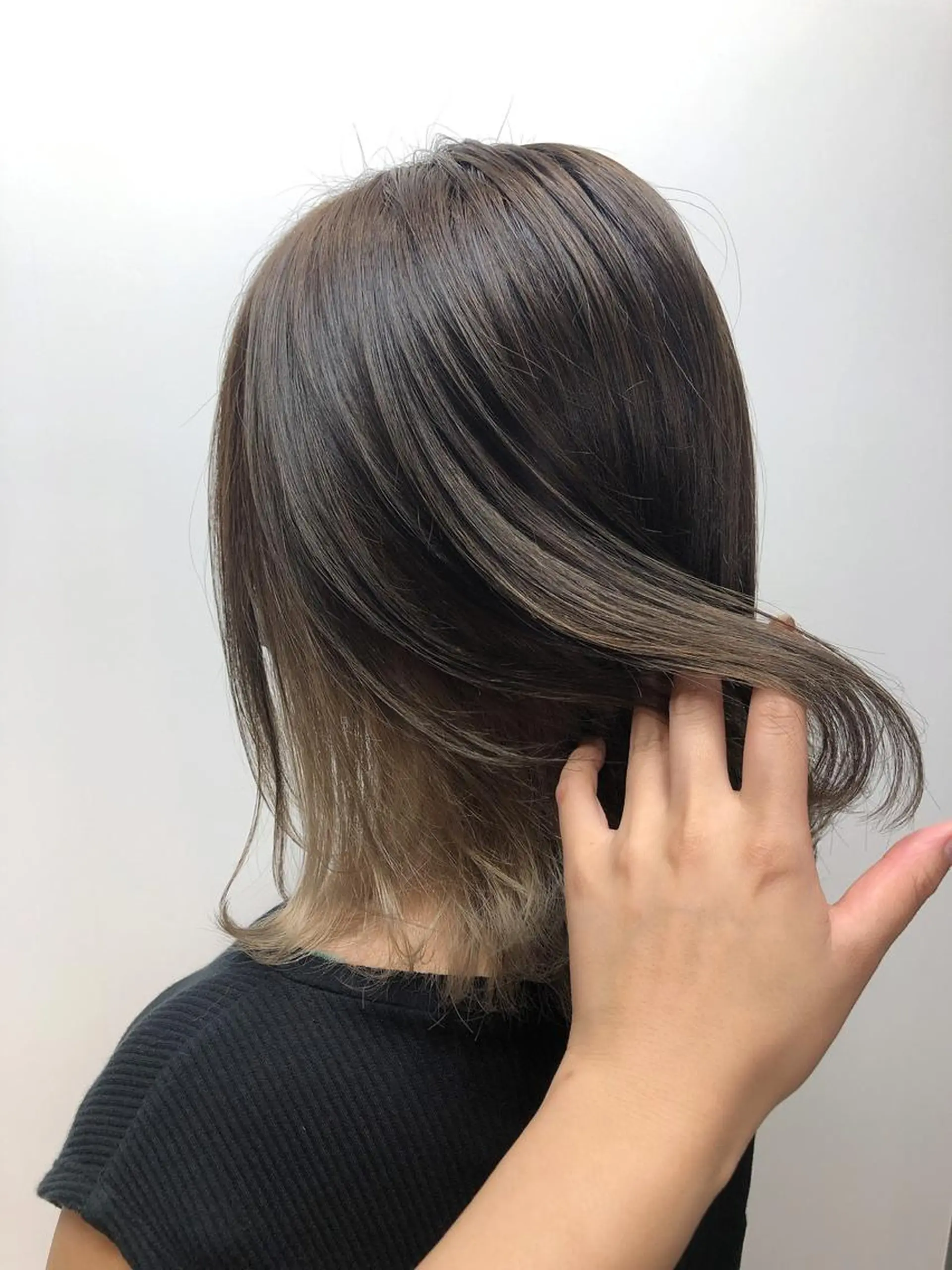 ミディアム カラー 韓国🩵海外ヘア 宮川華奈のヘアスタイル