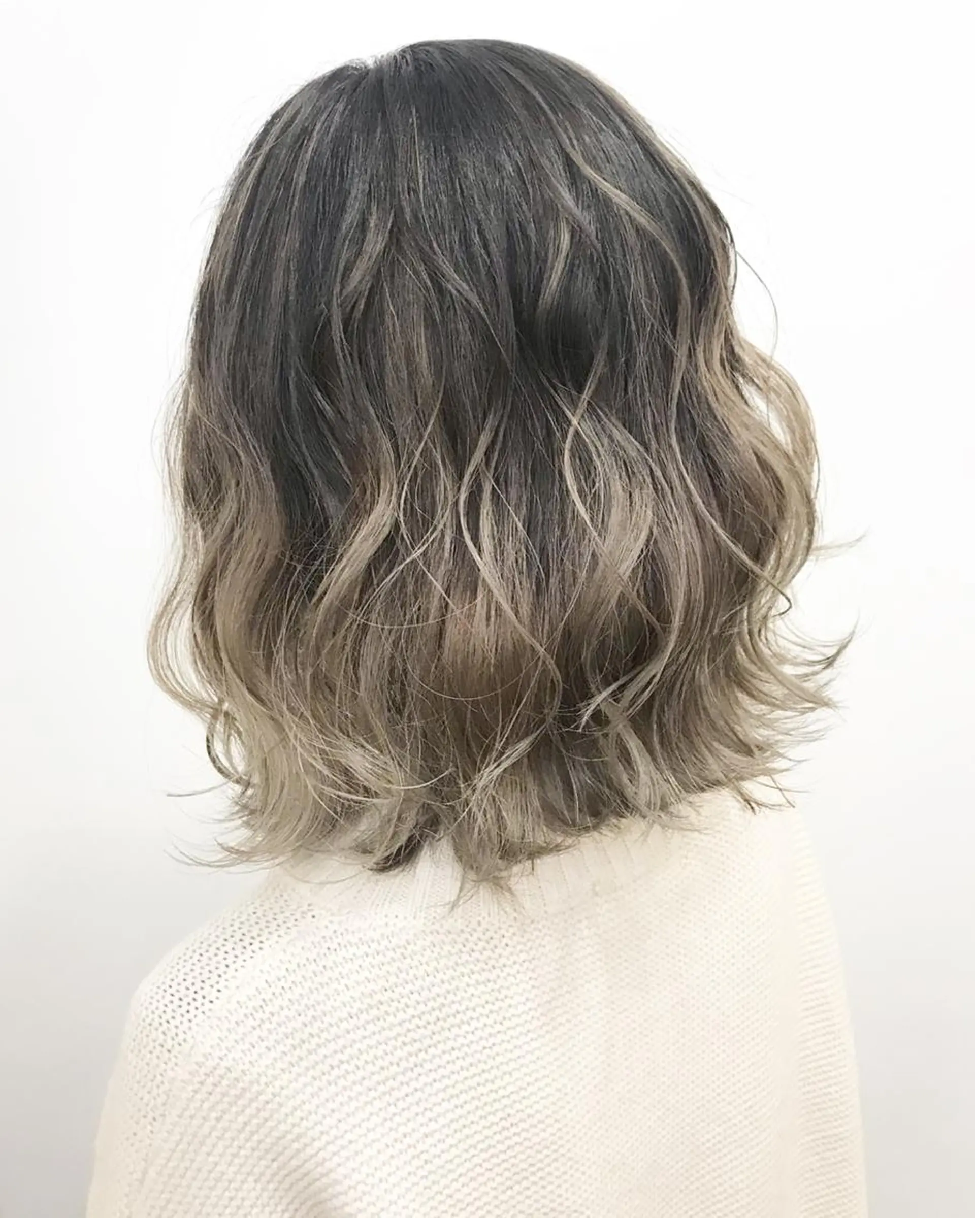 ミディアム カラー グラデーションカラー WONK. ウォンク 心斎橋のヘアスタイル
