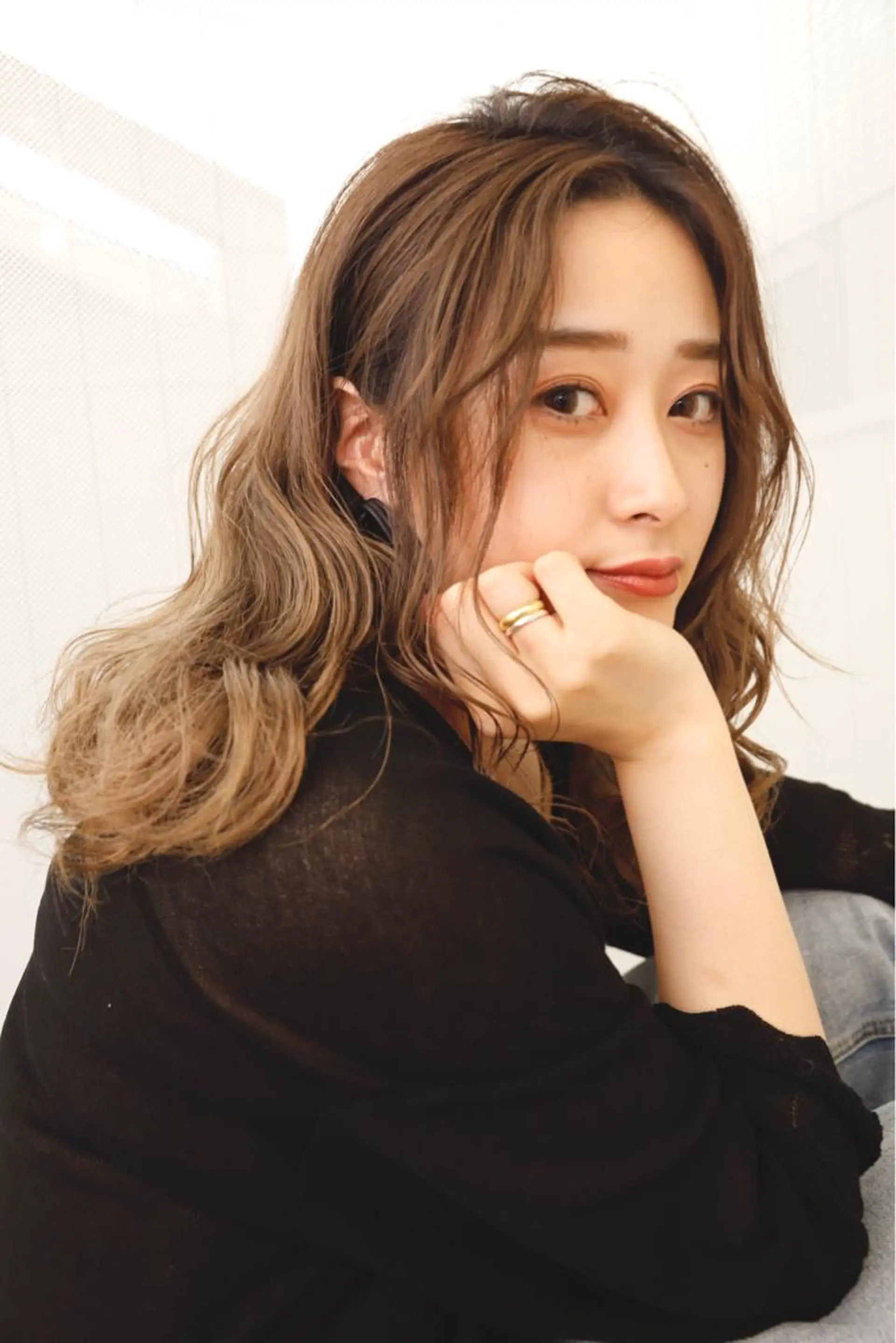 ロング カラー ベージュカラー ミルクティーベージュ 佐藤 魁人のヘアスタイル