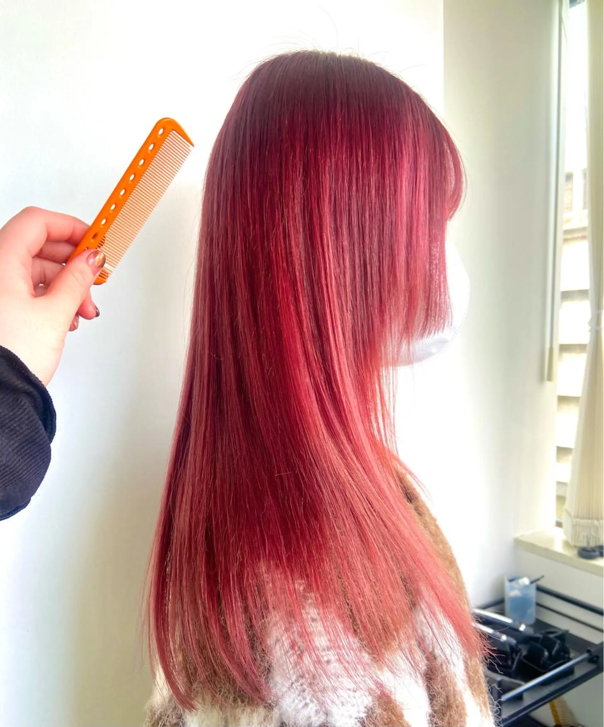 ロング カラー ブリーチ レッドカラー カット ヘアカラー トリートメント 🪽似合わせカラー RENA.🪽🩶のヘアスタイル