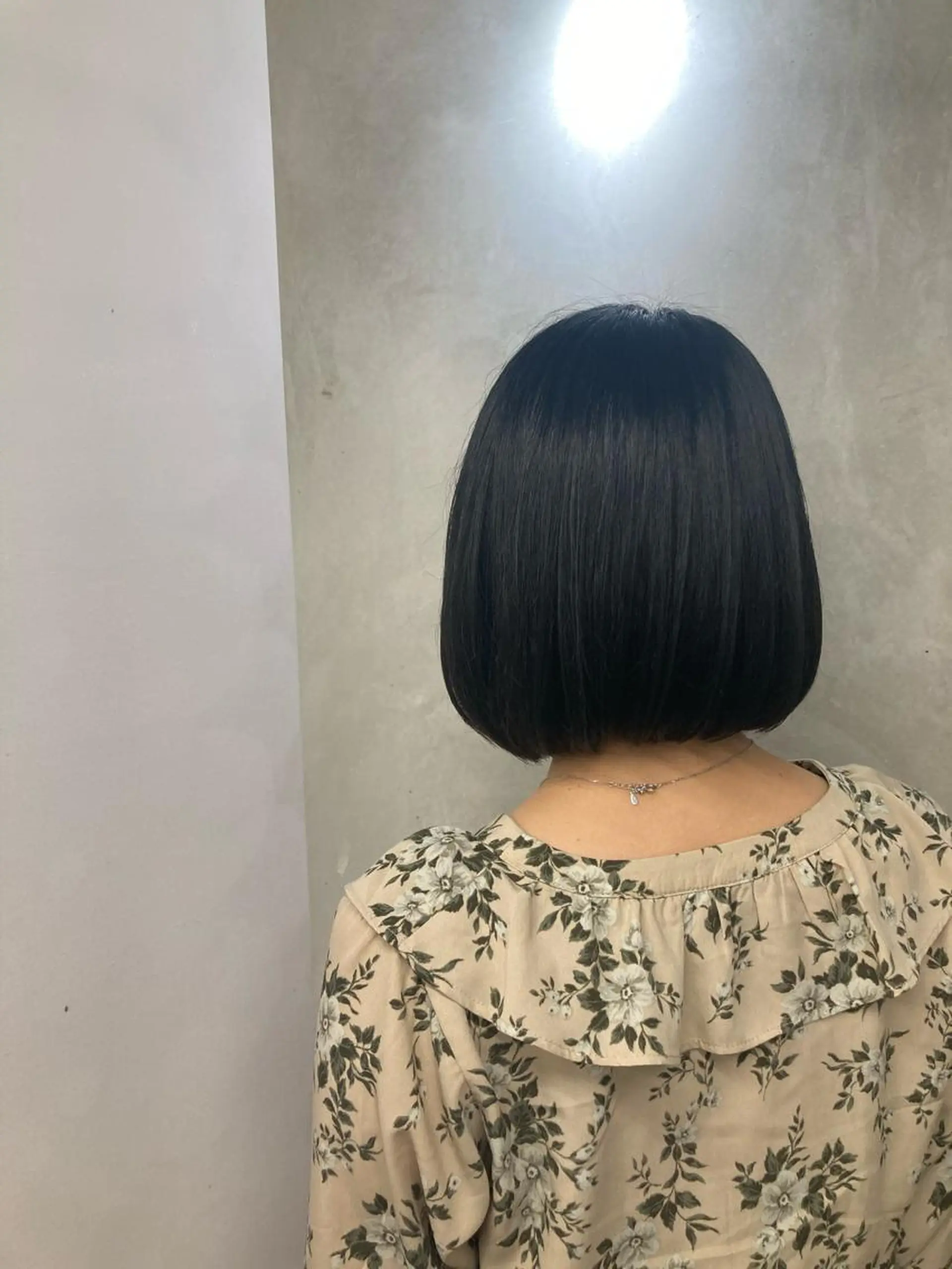 ショート カラー アディクシーカラー ブルーカラー ブルージュ ヘアカラー ブリーチ&似合せボブ 田中寛十のヘアスタイル