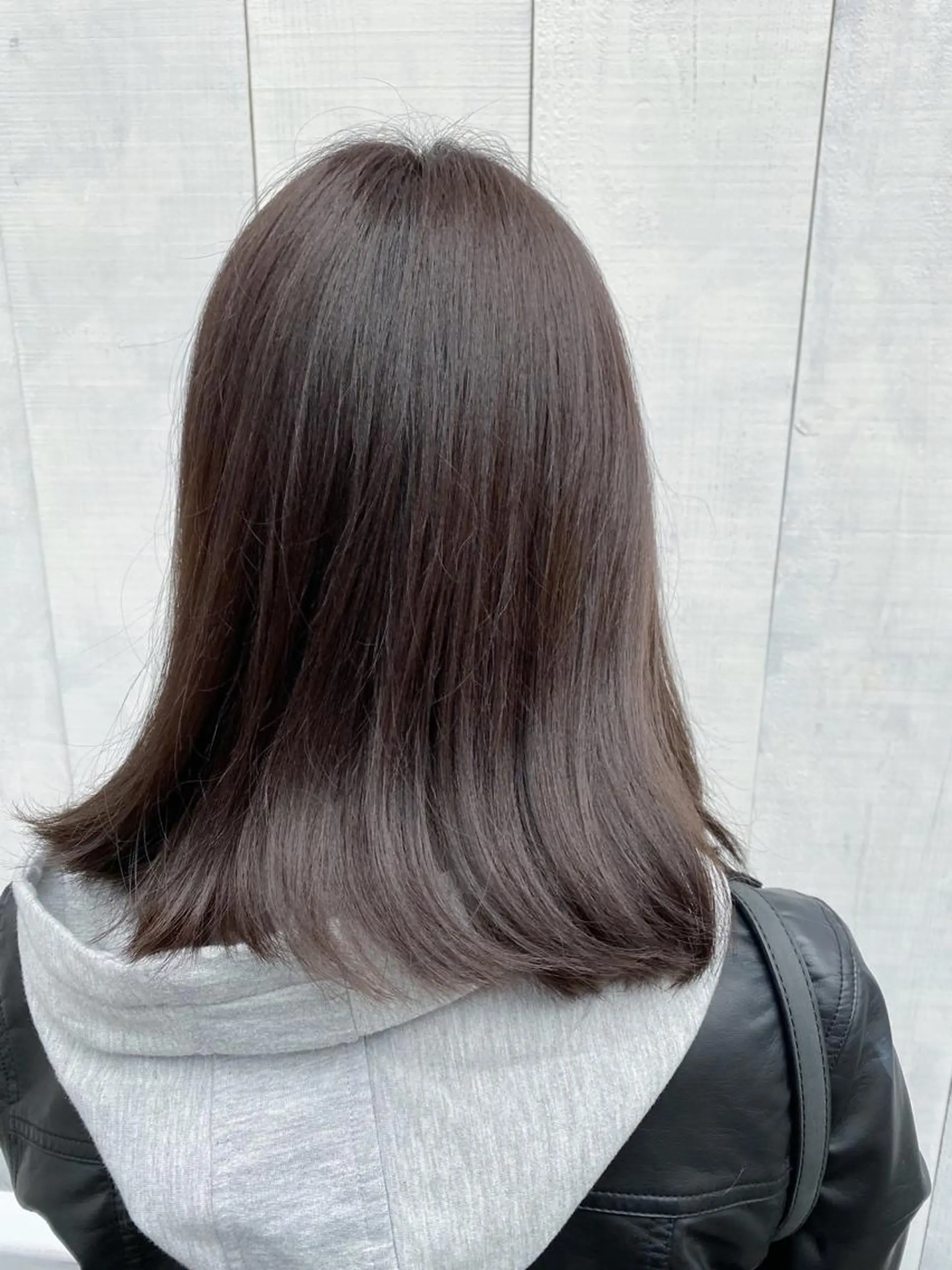 カラー カシス 藤野 陵平のヘアスタイル
