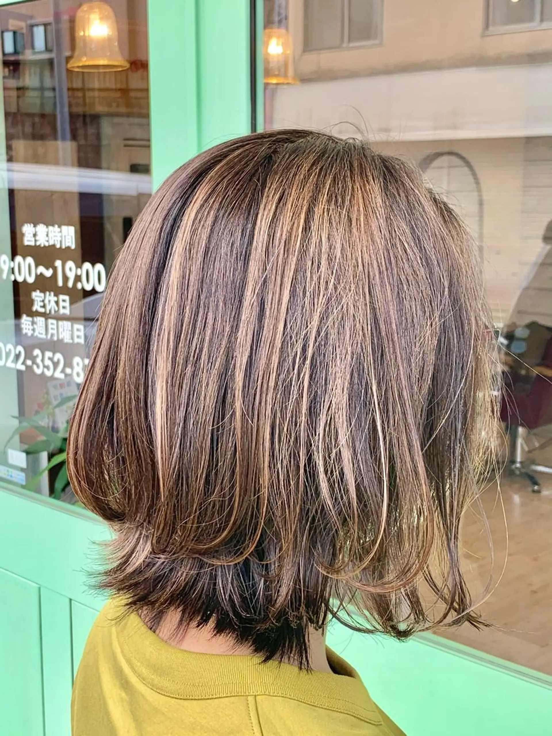 ミディアム カラー ヘアカラー トリートメント schon 仙台のヘアスタイル