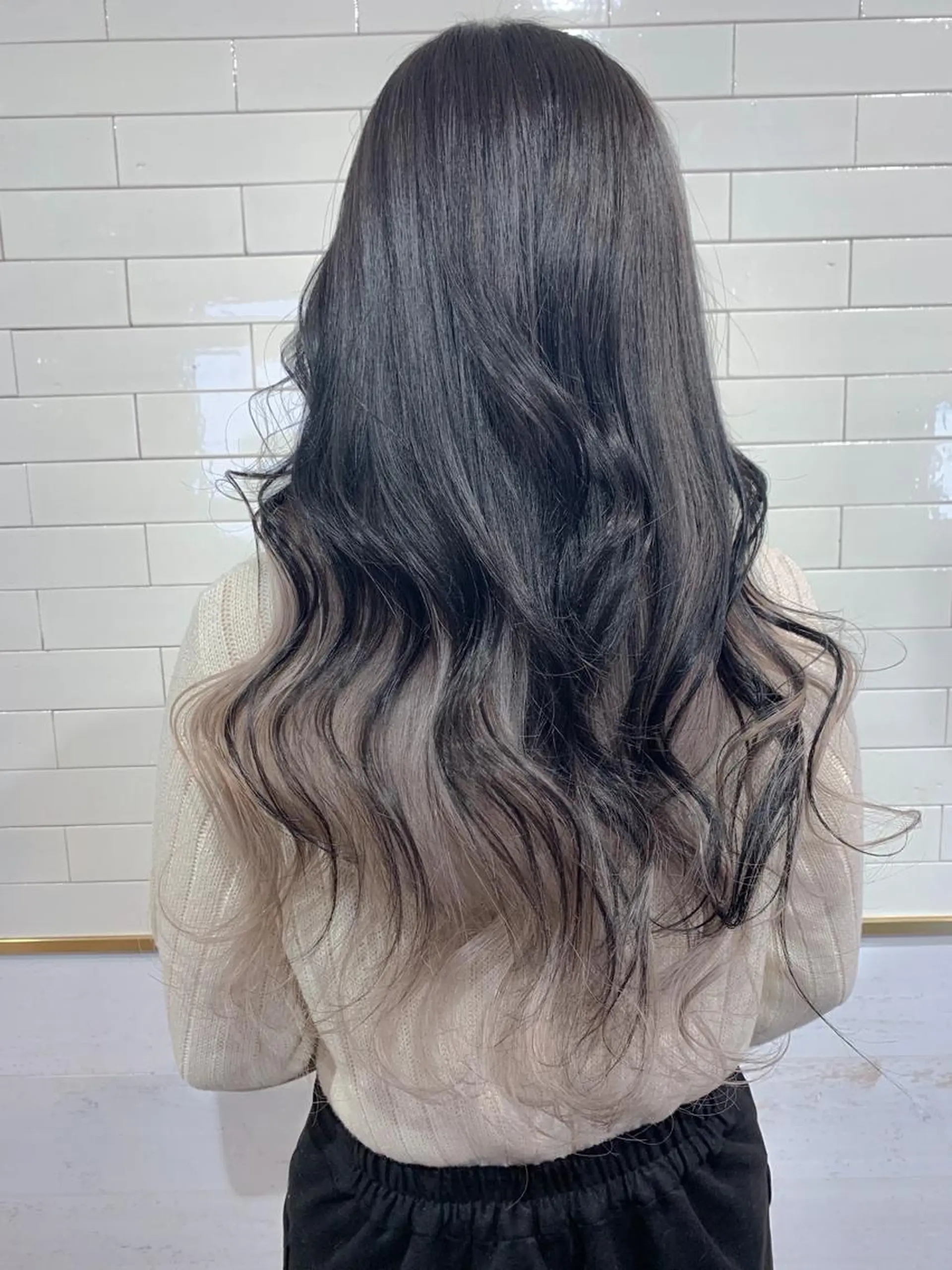 ロング カラー ベージュカラー ブリーチ ケアブリーチ ホワイトベージュ 🦋レイヤーカット ミドリカワ🦋のヘアスタイル