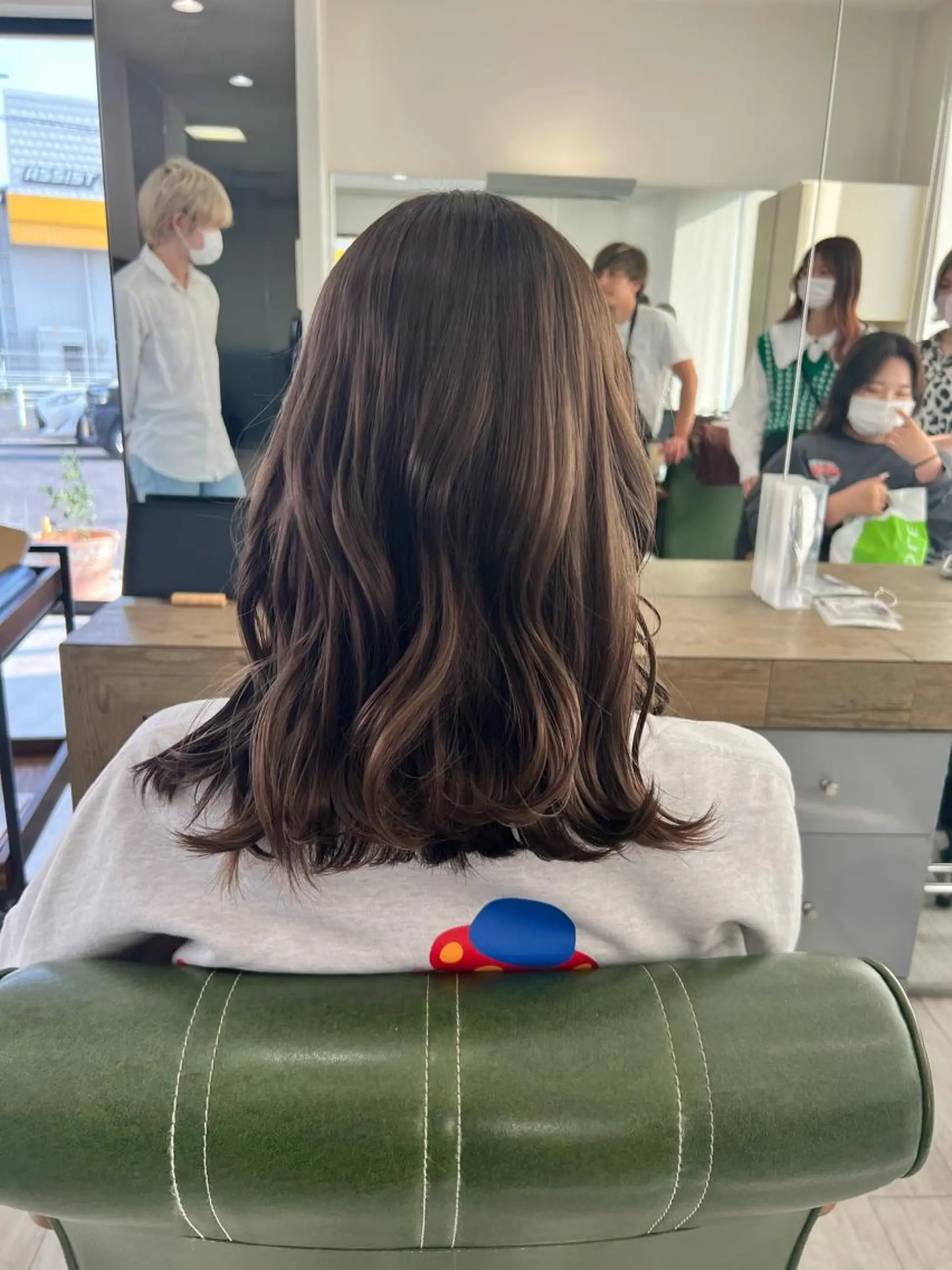 セミロング カラー ヘアアレンジ ブラウンカラー Hair & Beauty the B 岡崎店所属・山口 安美のヘアスタイル