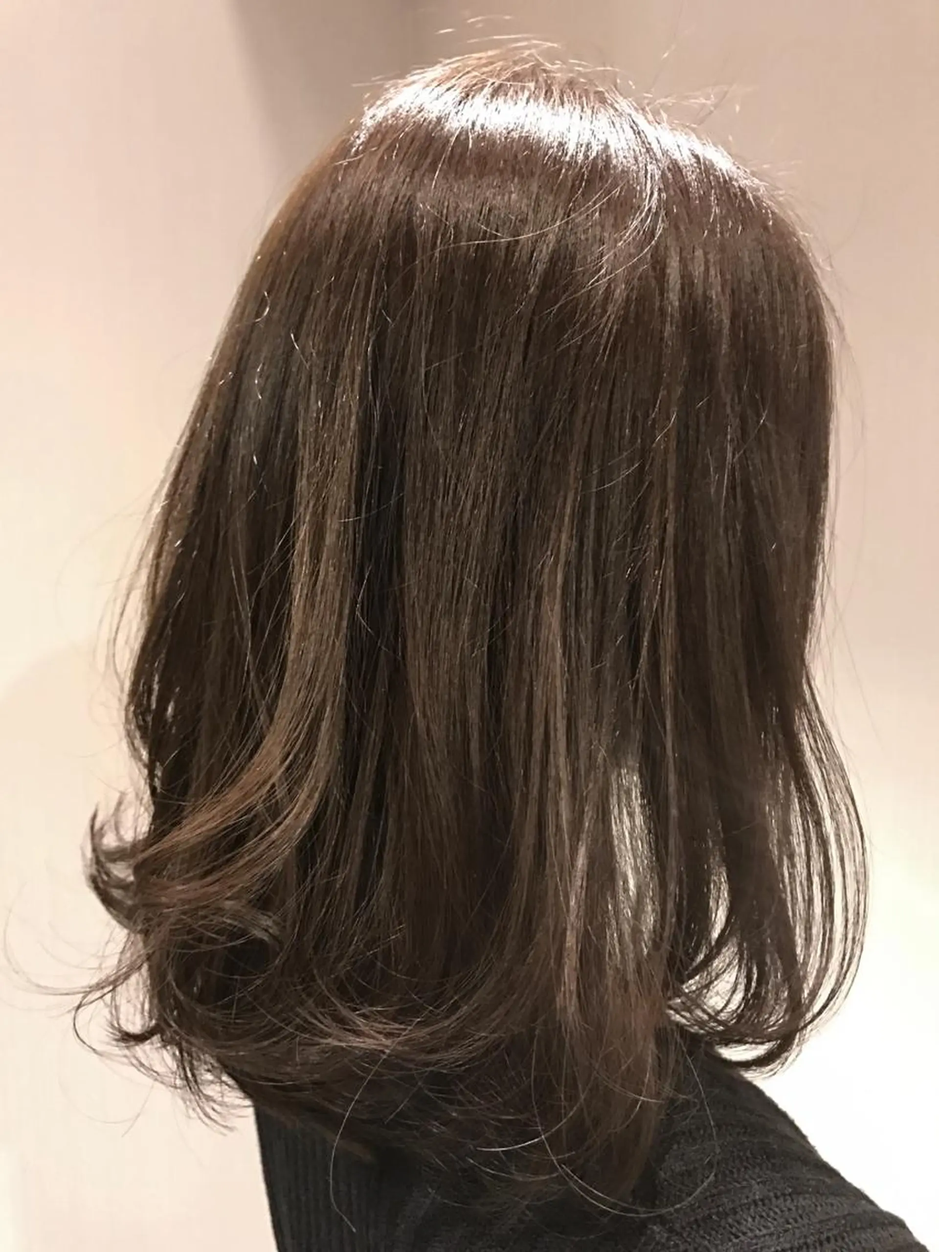ミディアム カラー ひろせ かなのヘアスタイル